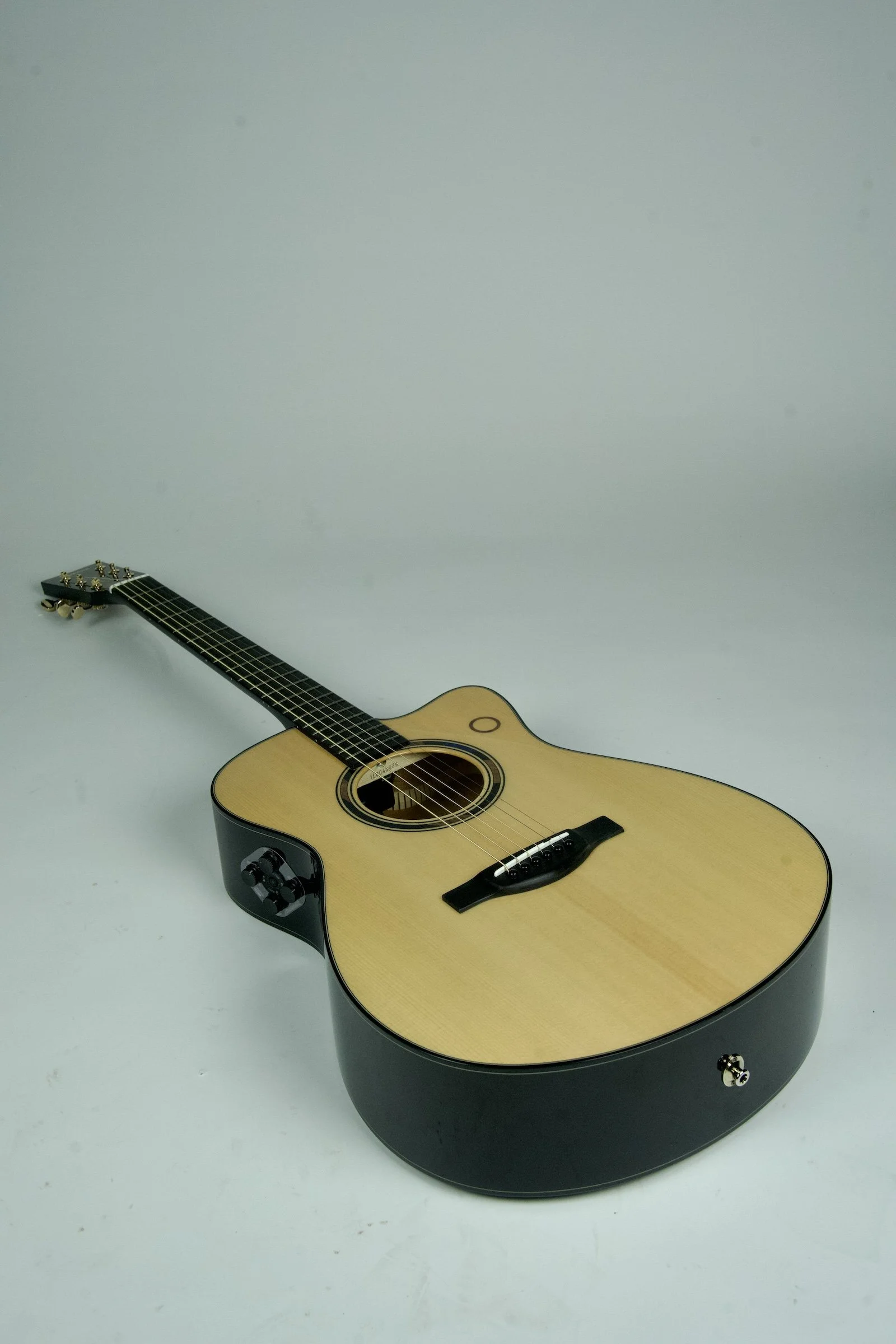 Yamaha TransAcoustic TAS3C Acoustic Electric Guitar19.jpeg