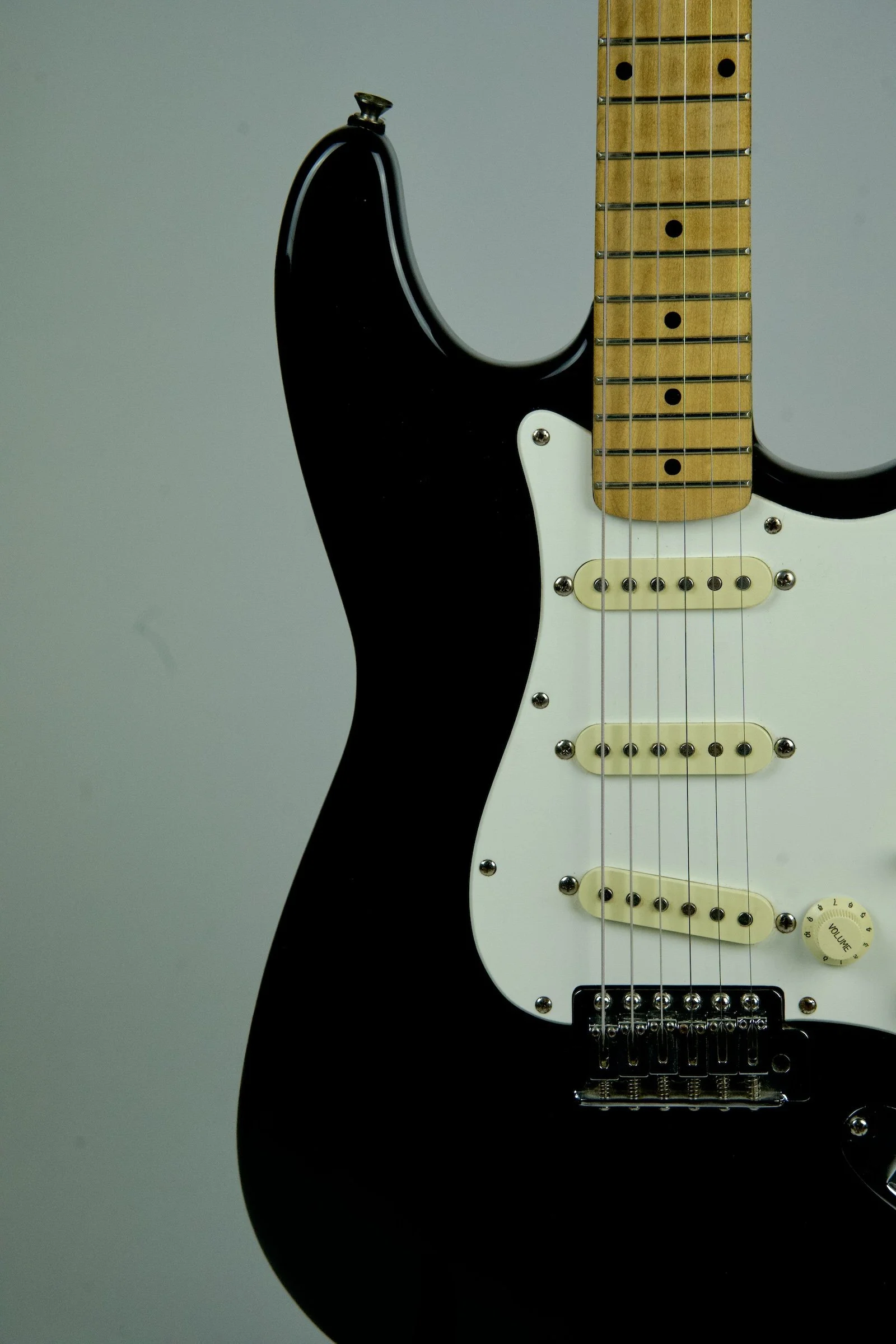 Used Fender Squier Stratocaster Electric Guitar - Black5.jpeg