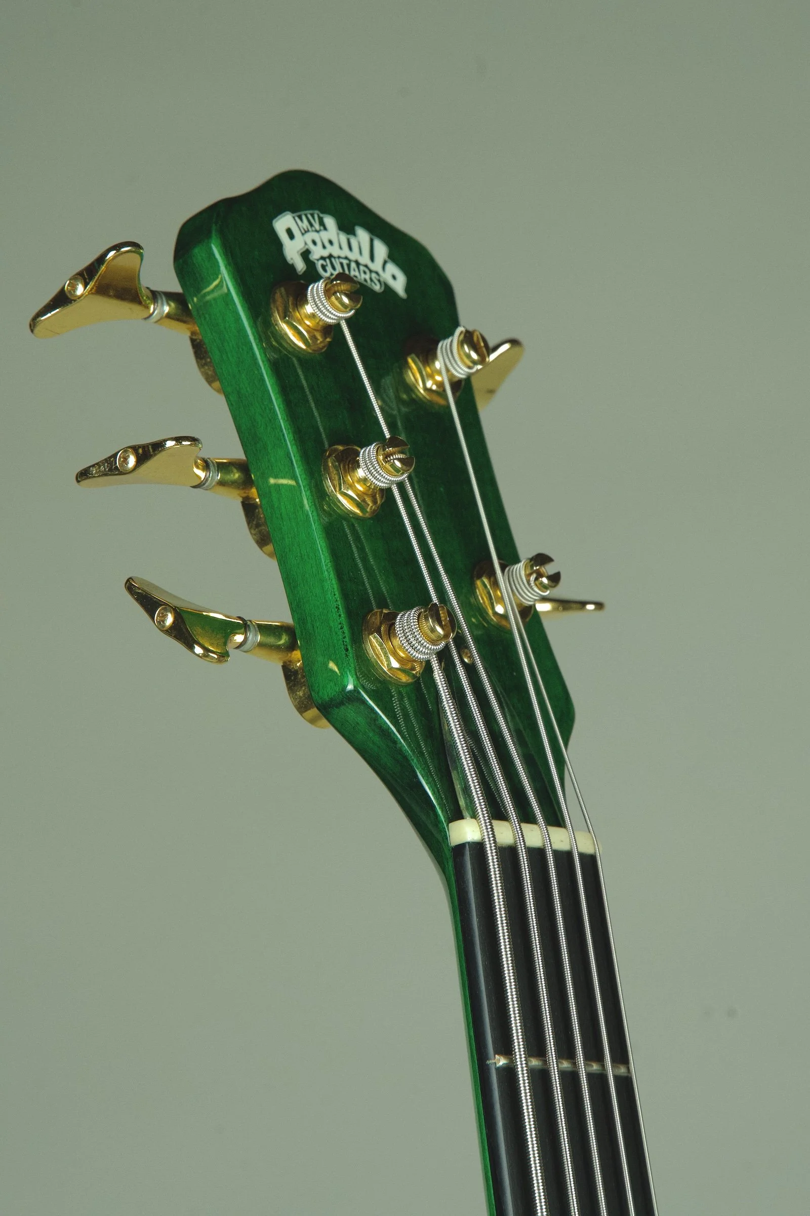 Pedulla MVP 5 String Bass Guitar26.jpeg