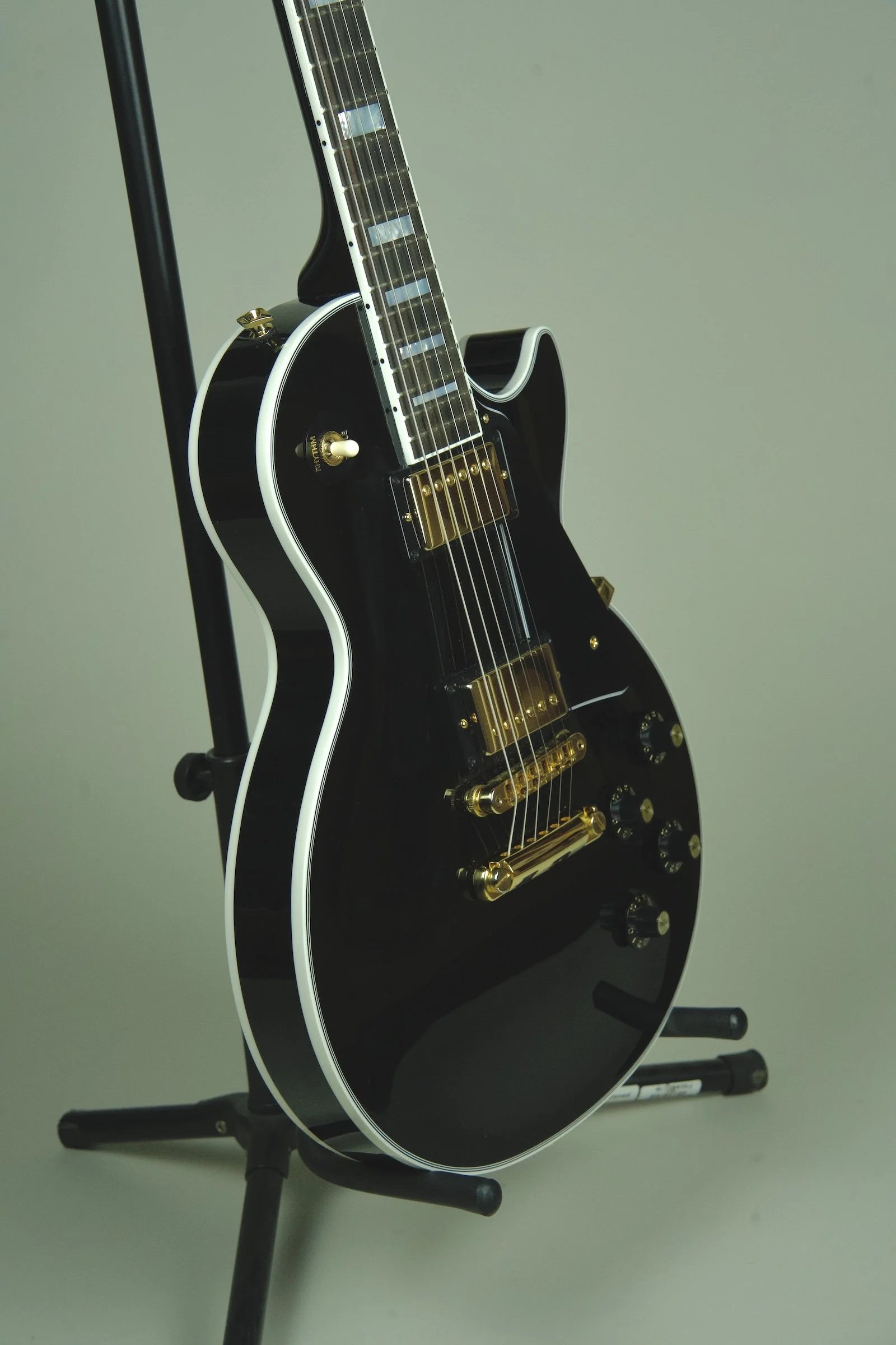 Gibson Custom Les Paul Custom Electric Guitar - Ebony, Ebony Fingerboard18.jpeg