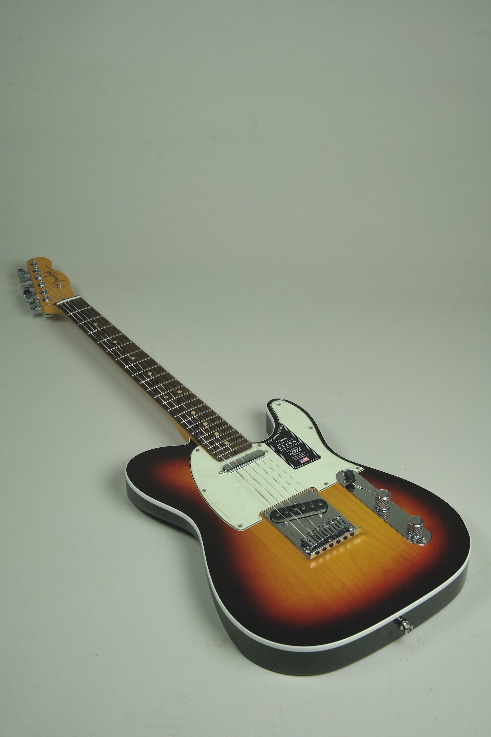 Fender American Ultra Luxe Vintage '60s Telecaster Custom Electric Guitar - 3-color Sunburst, Heirloom Lacquer23.jpeg