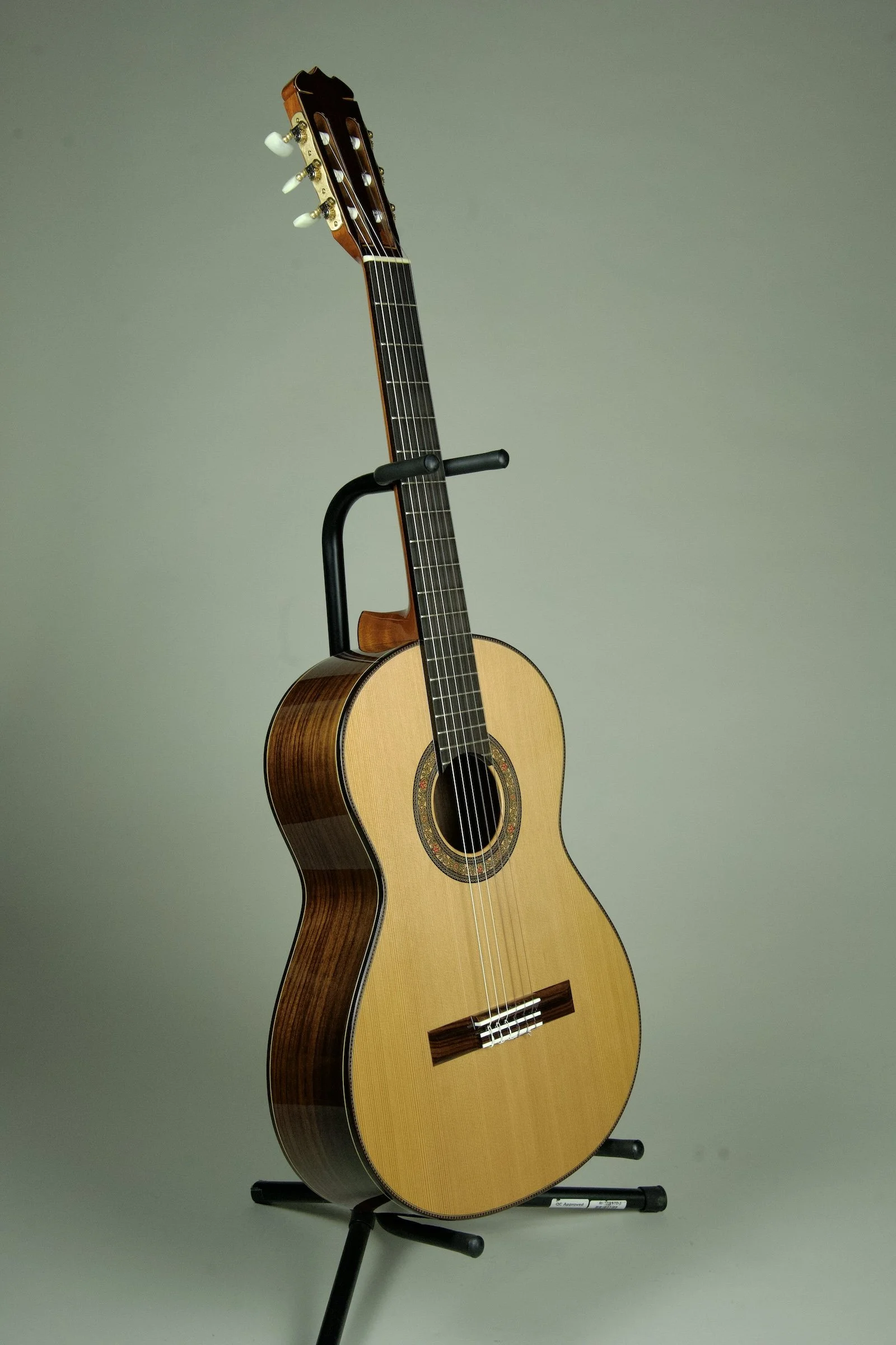 Used Alvarez CYM75 Classical Guitar16.jpeg