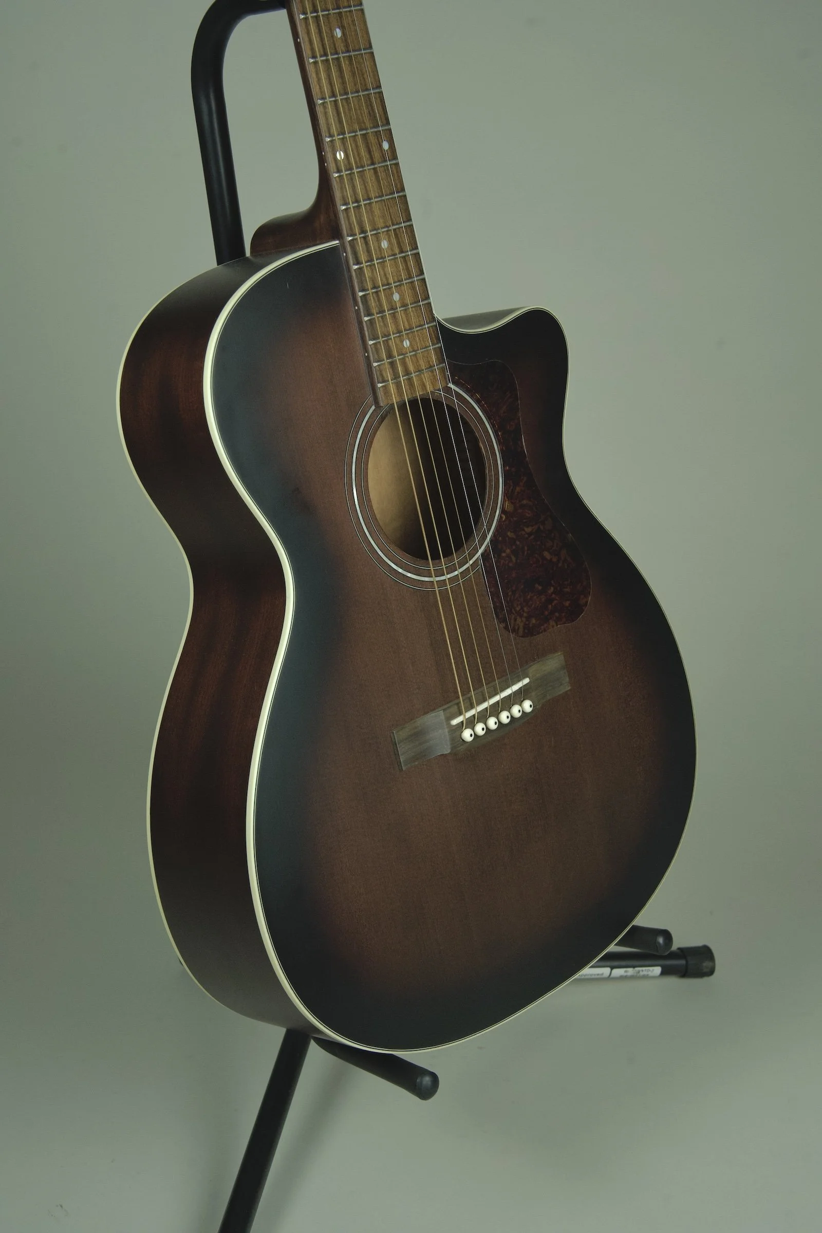 Used Guild OM-240CE Acoustic Electric Guitar - Antique Charcoal Burst10.jpeg