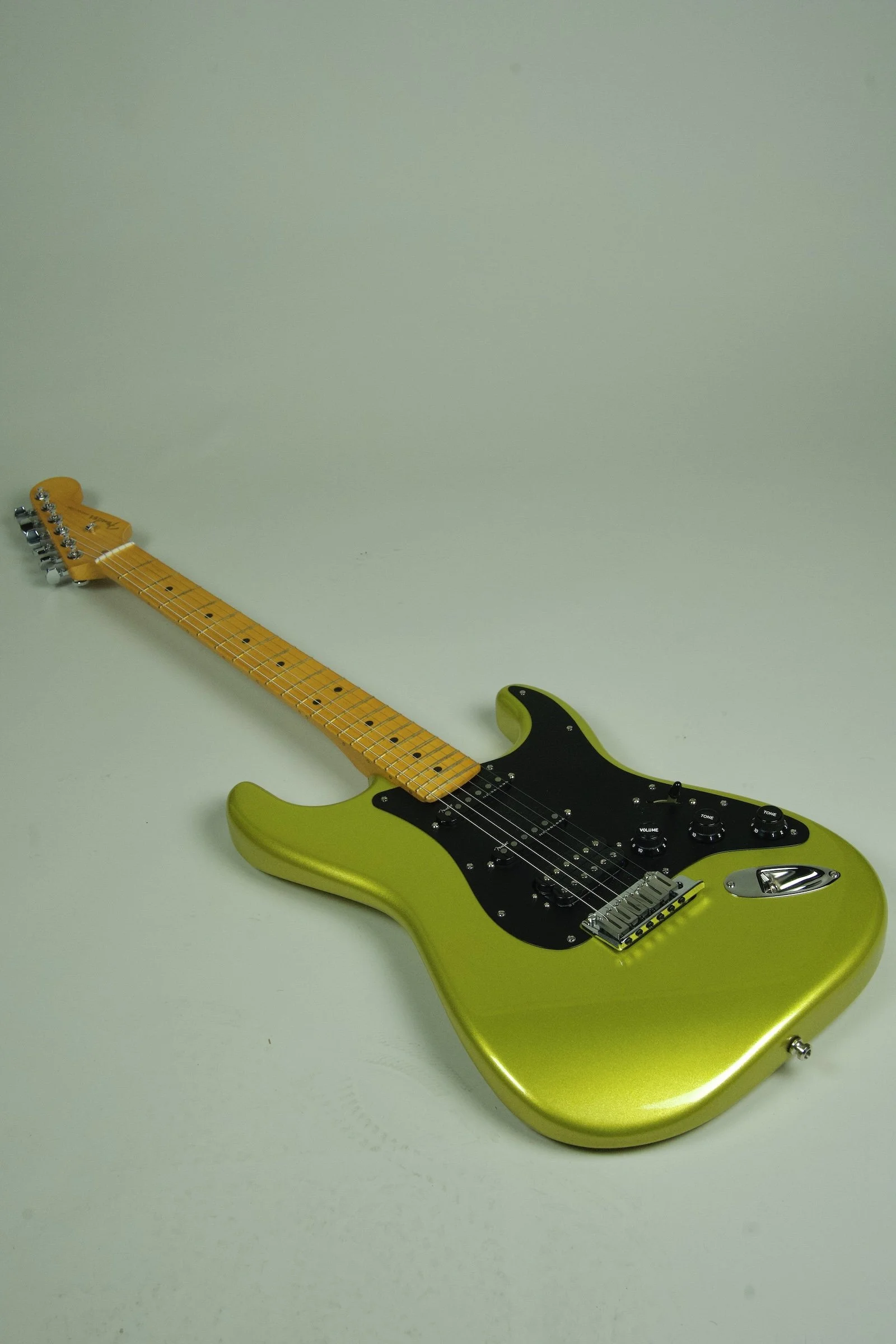 Used Fender American Ultra HSS Stratocaster - Solar Flare18.jpeg