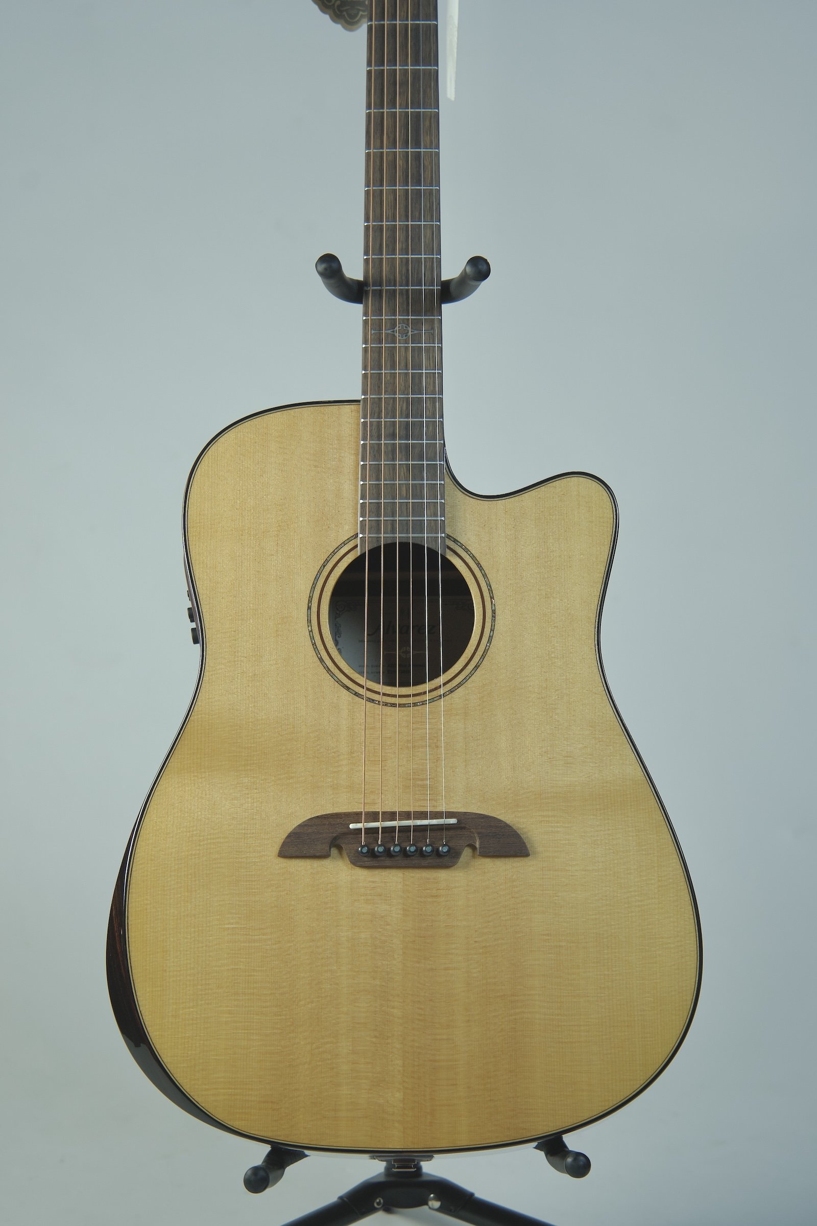 Alvarez AED90CE Acoustic Guitar2.jpeg