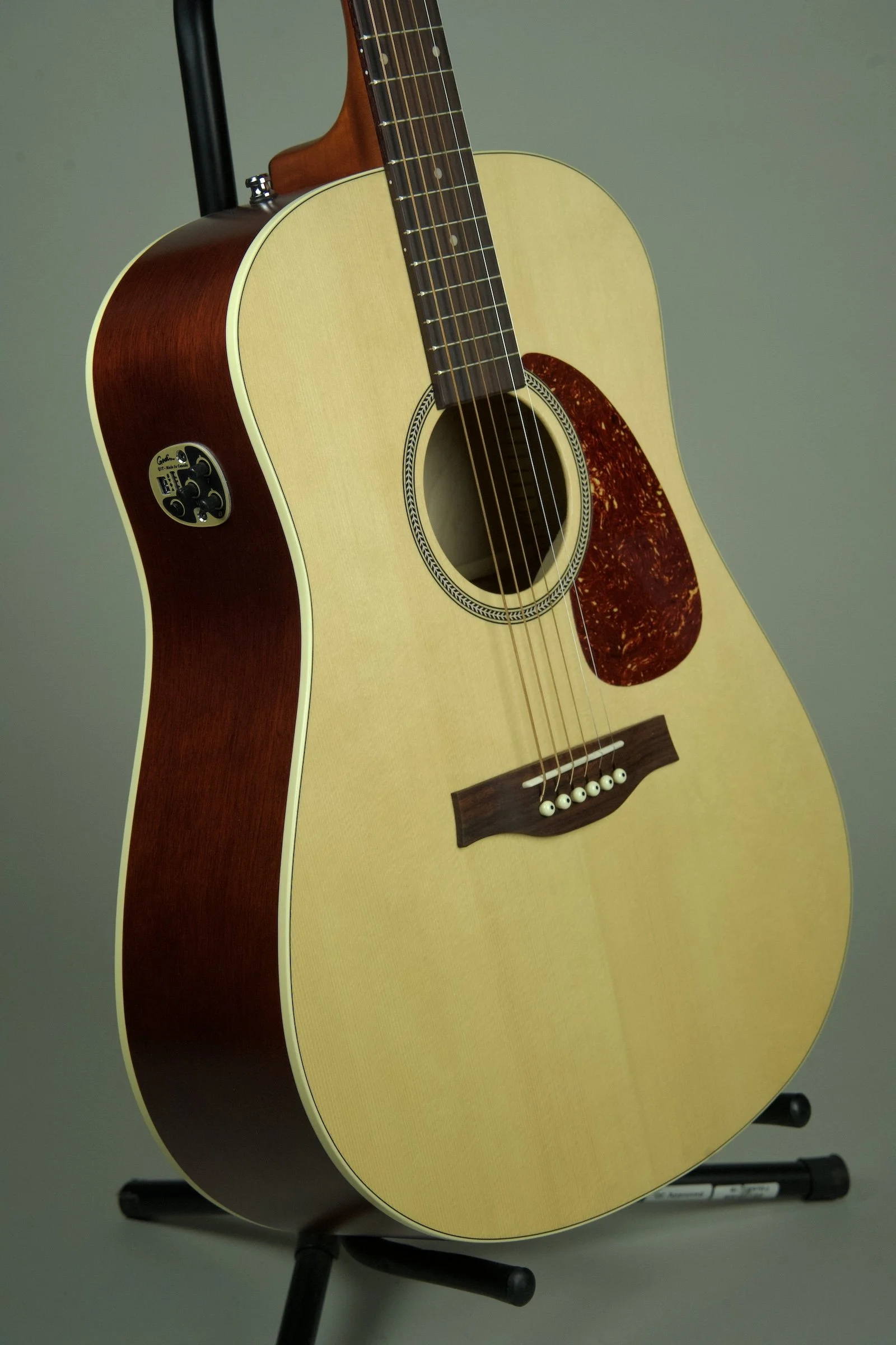 Seagull Coastline Spruce Acoustic Electric Guitar10.jpeg