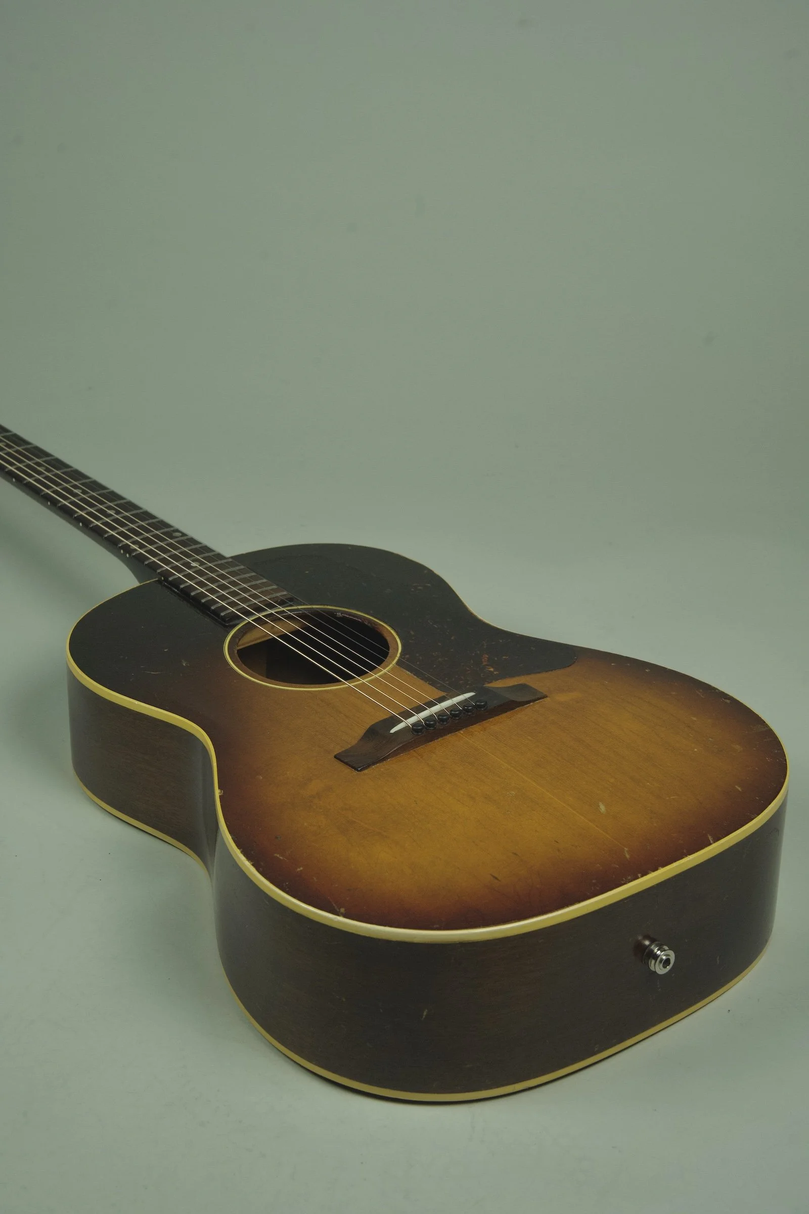 1964 Gibson LG-1  Acoustic Guitar28.jpeg