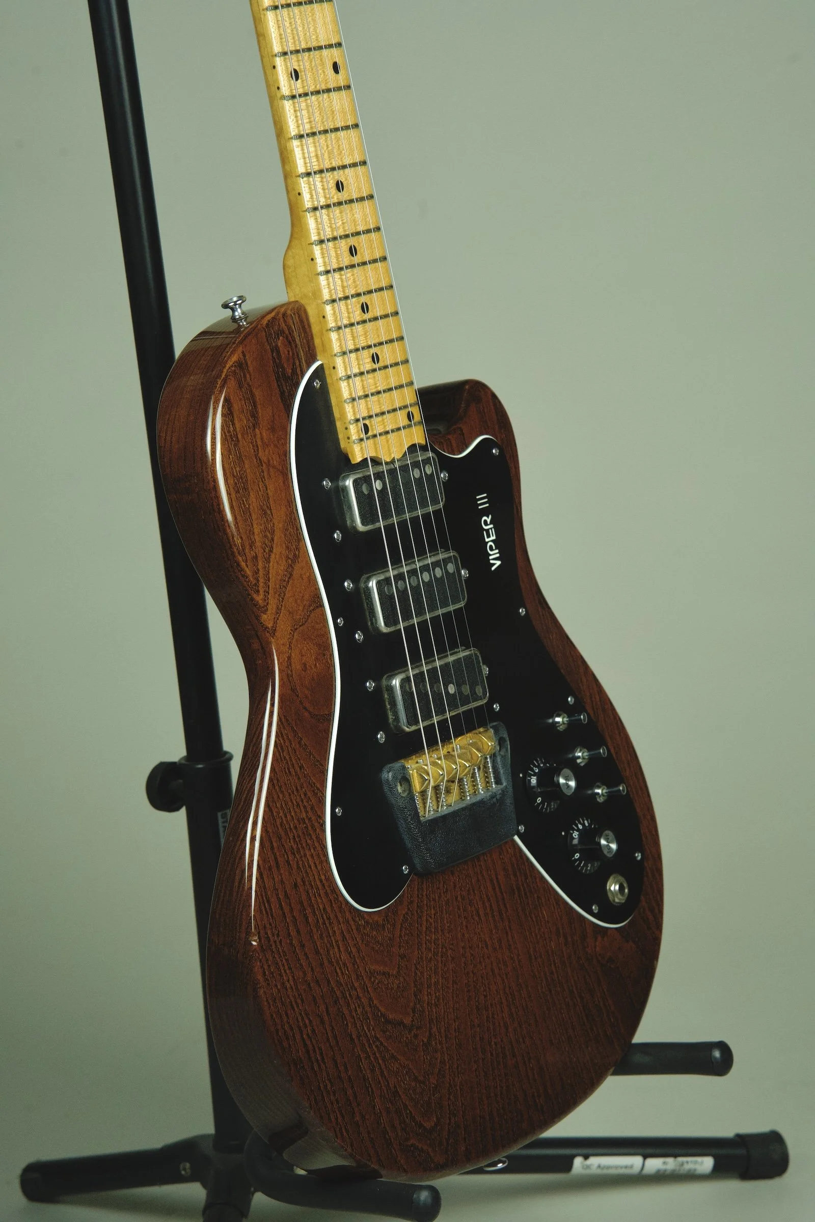Used 1979 Ovation Viper III Electric Guitar - Nutmeg15.jpeg