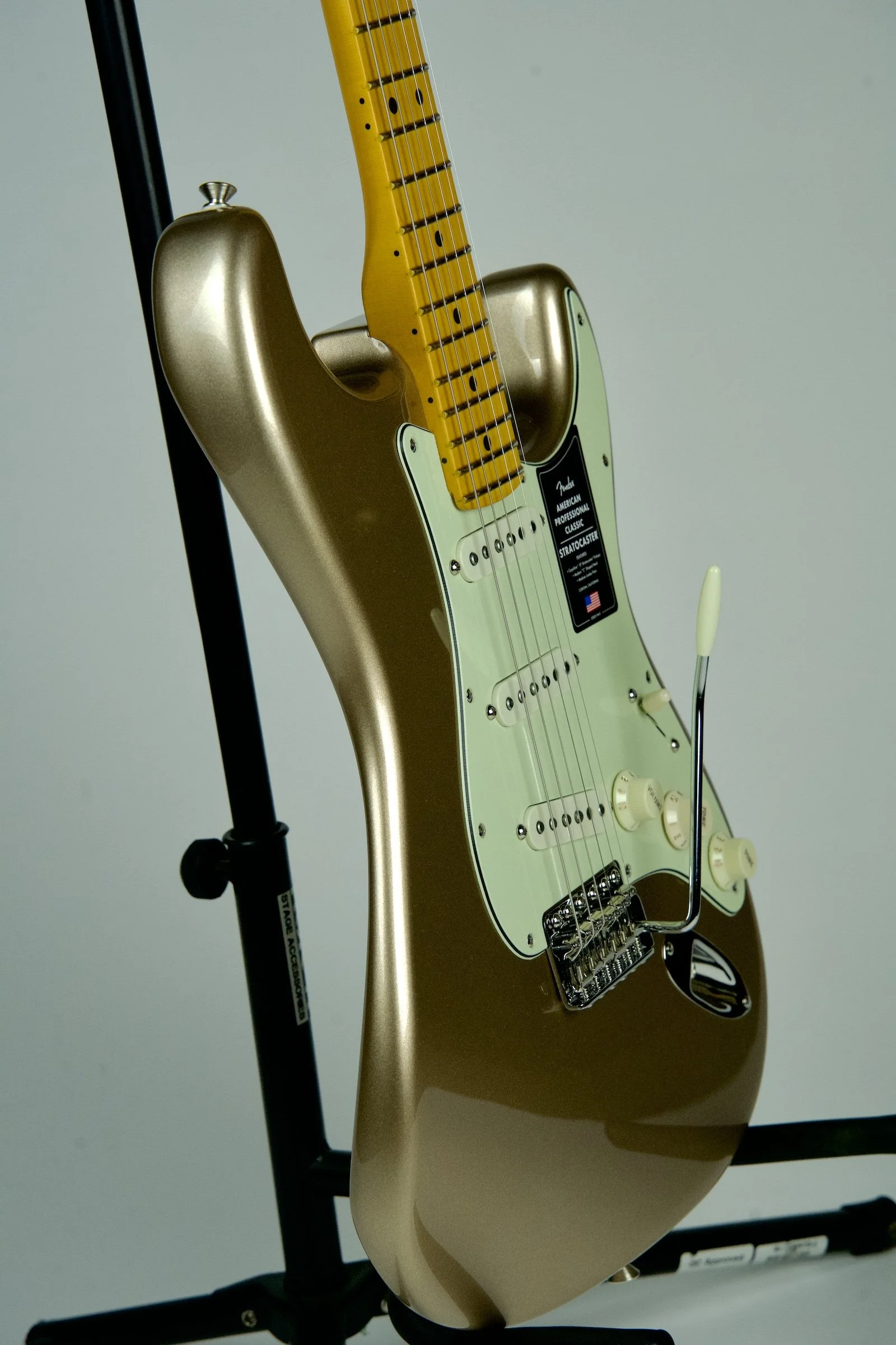 Fender American Professional Classic Stratocaster Electric Guitar - Faded Firemist Gold14.jpeg