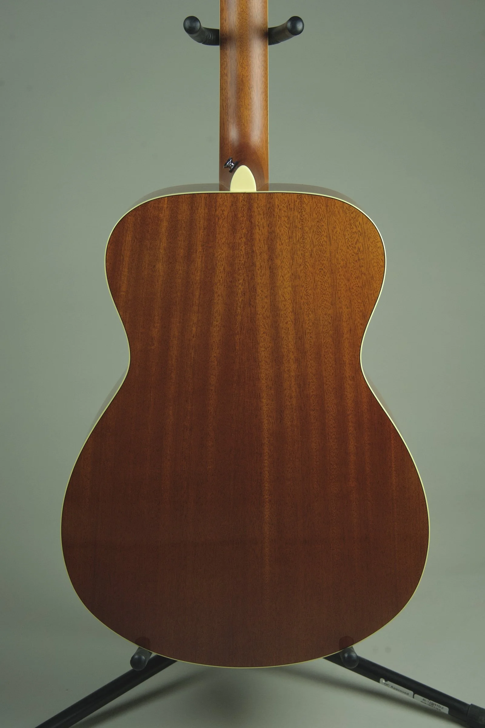 Yamaha FS820 Acoustic Guitar5.jpeg