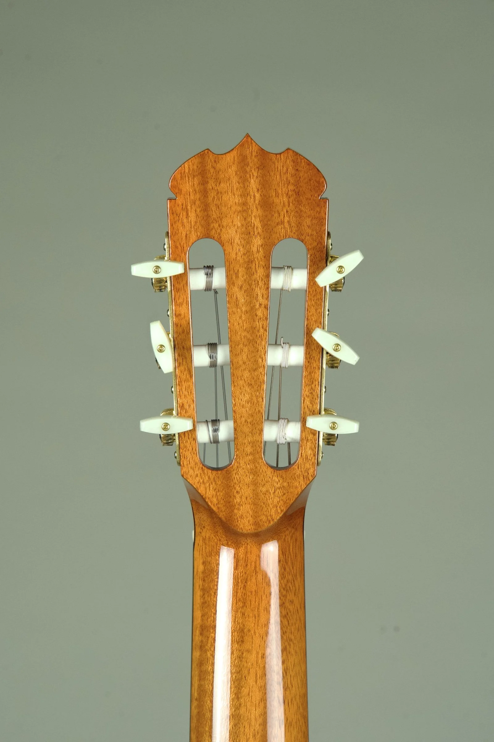Used Alvarez CYM75 Classical Guitar10.jpeg