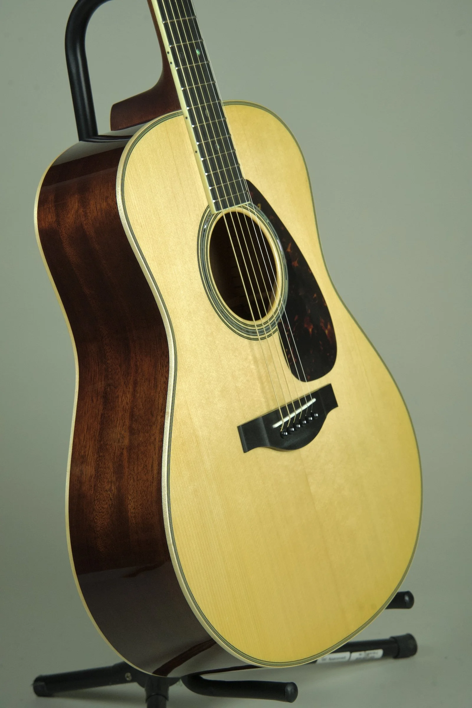Yamaha LL16M ARE Original Jumbo Acoustic-electric Guitar - Natural16.jpeg