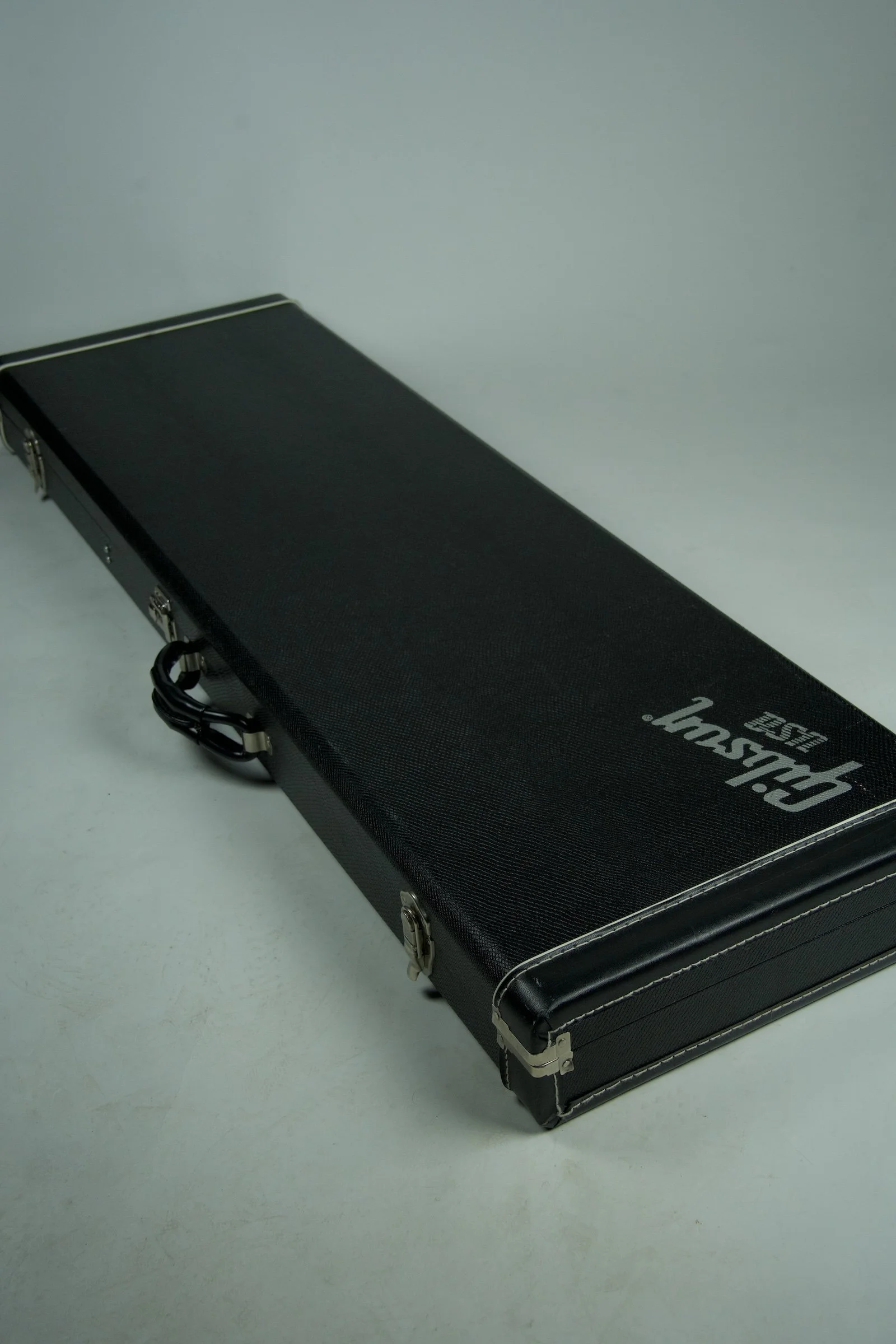 Used 2005 Gibson USA Thunderbird IV Bass Guitar24.jpeg