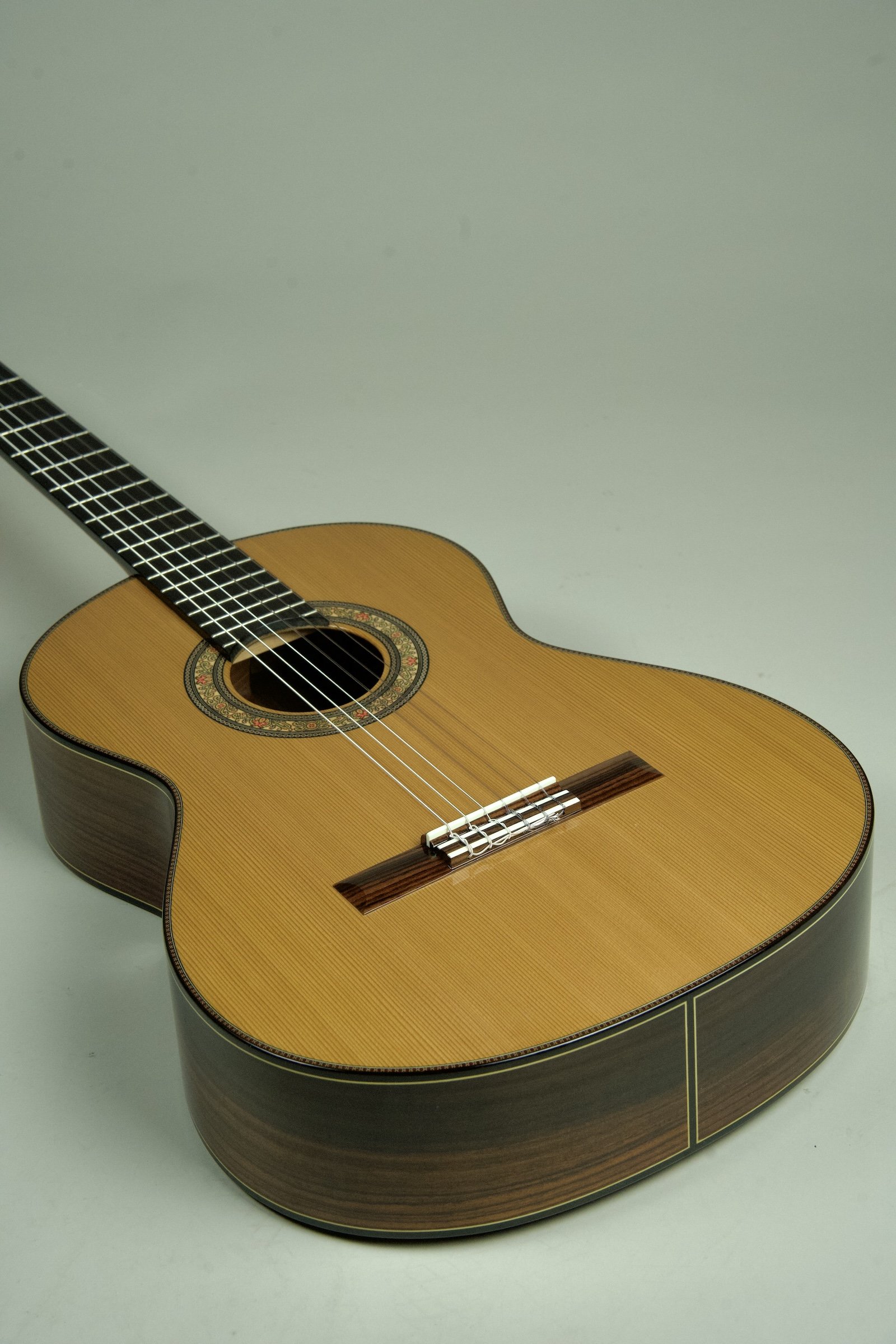 Used Alvarez CYM75 Classical Guitar26.jpeg