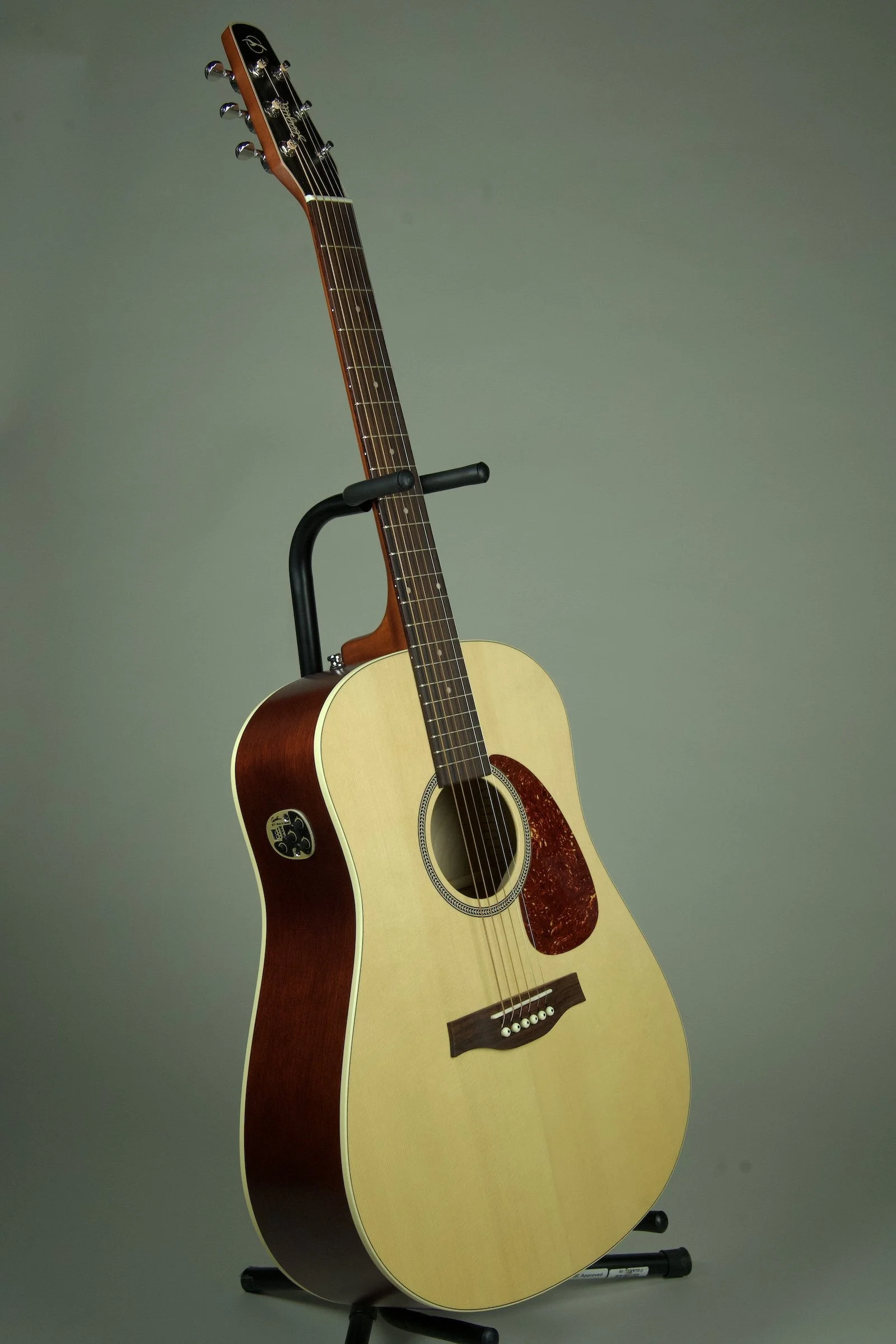Seagull Coastline Spruce Acoustic Electric Guitar9.jpeg