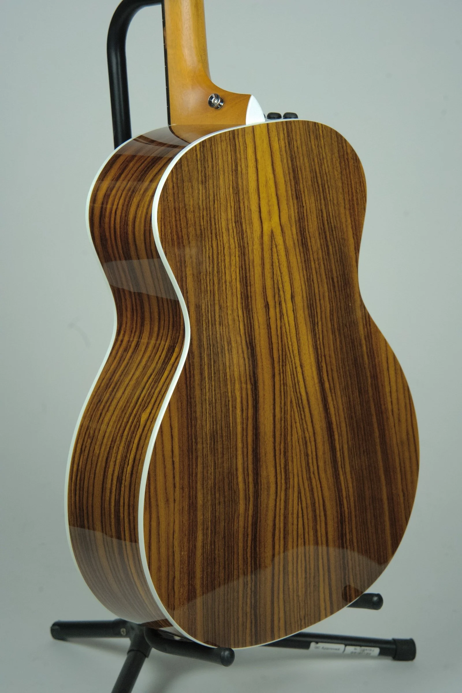 Used Taylor 214e-SB-DLX Acoustic Electric Guitar14.jpeg