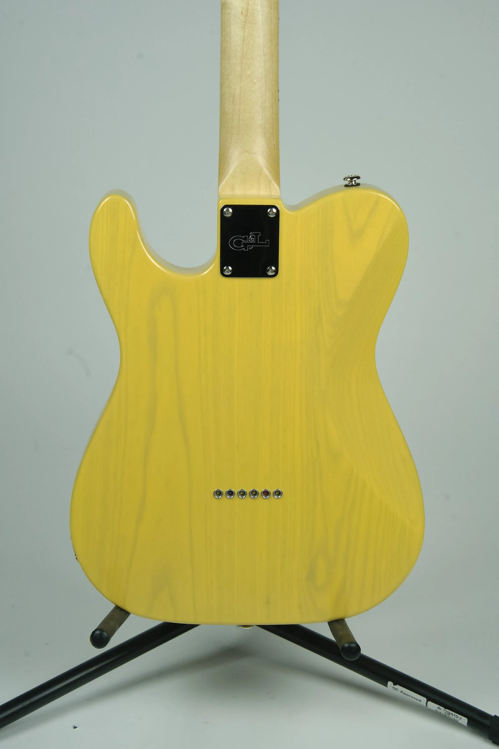 G&L Deluxe ASAT Classic Electric Guitar - Butterscotch 14.jpeg