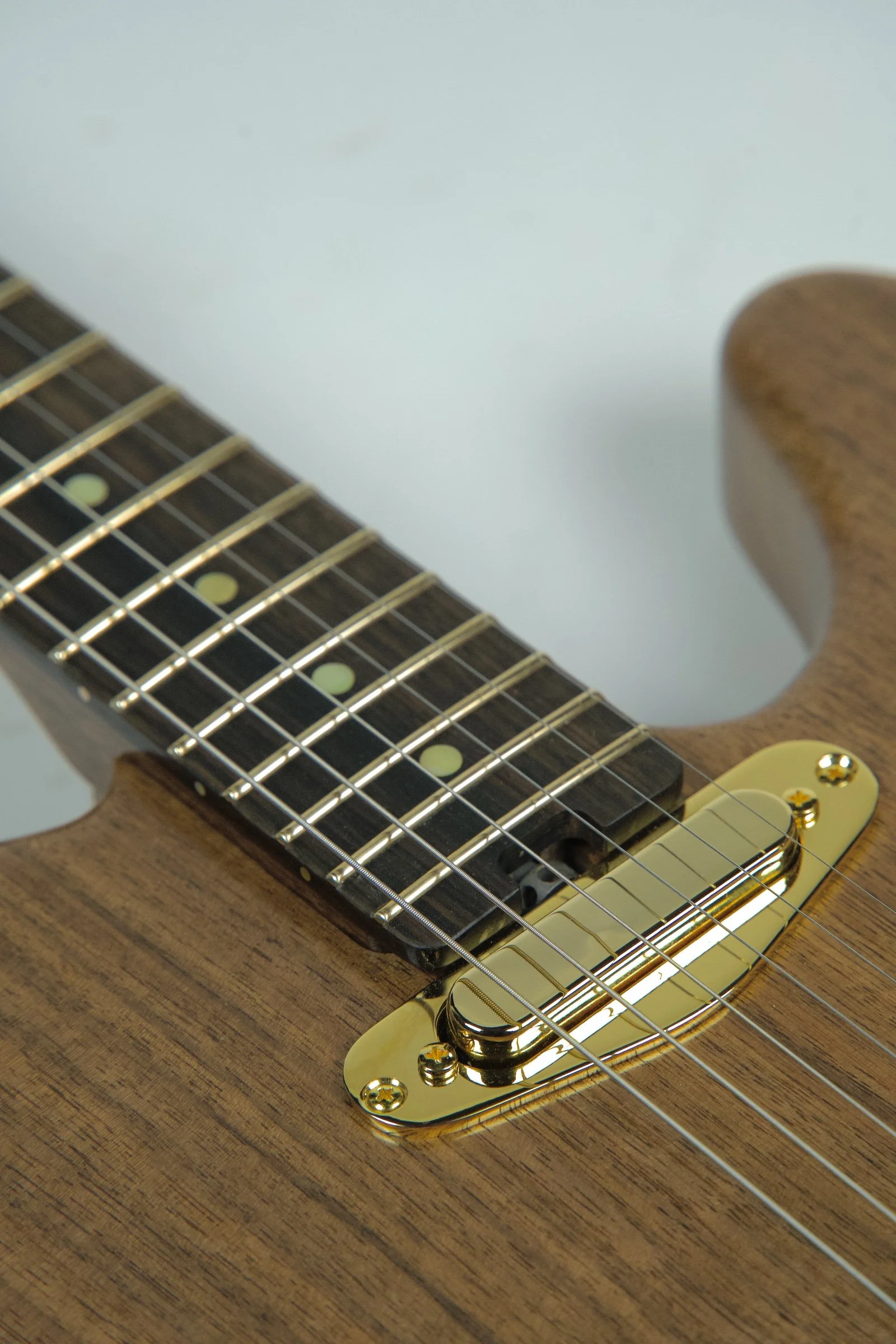 Stosh T-3 Electric Guitar - Natural Walnut4.jpeg