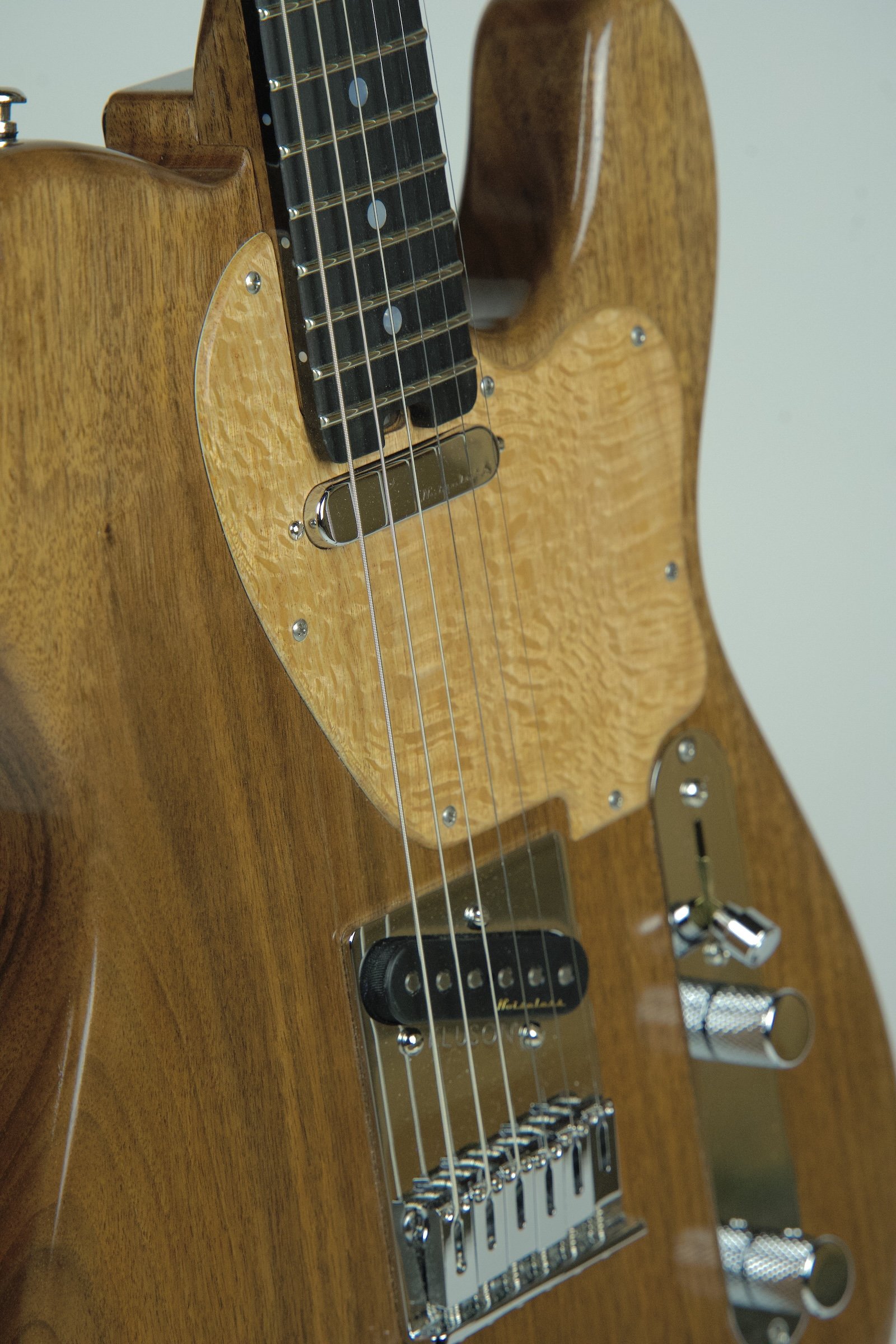 Stosh T-2 Electric Guitar - Natural Walnut19.jpeg