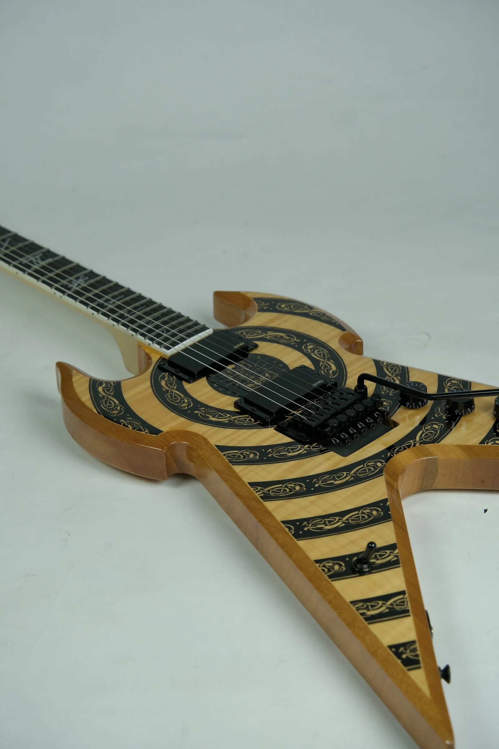 Wylde Audio Warhammer FR Electric Guitar Norse Dragon22.jpeg