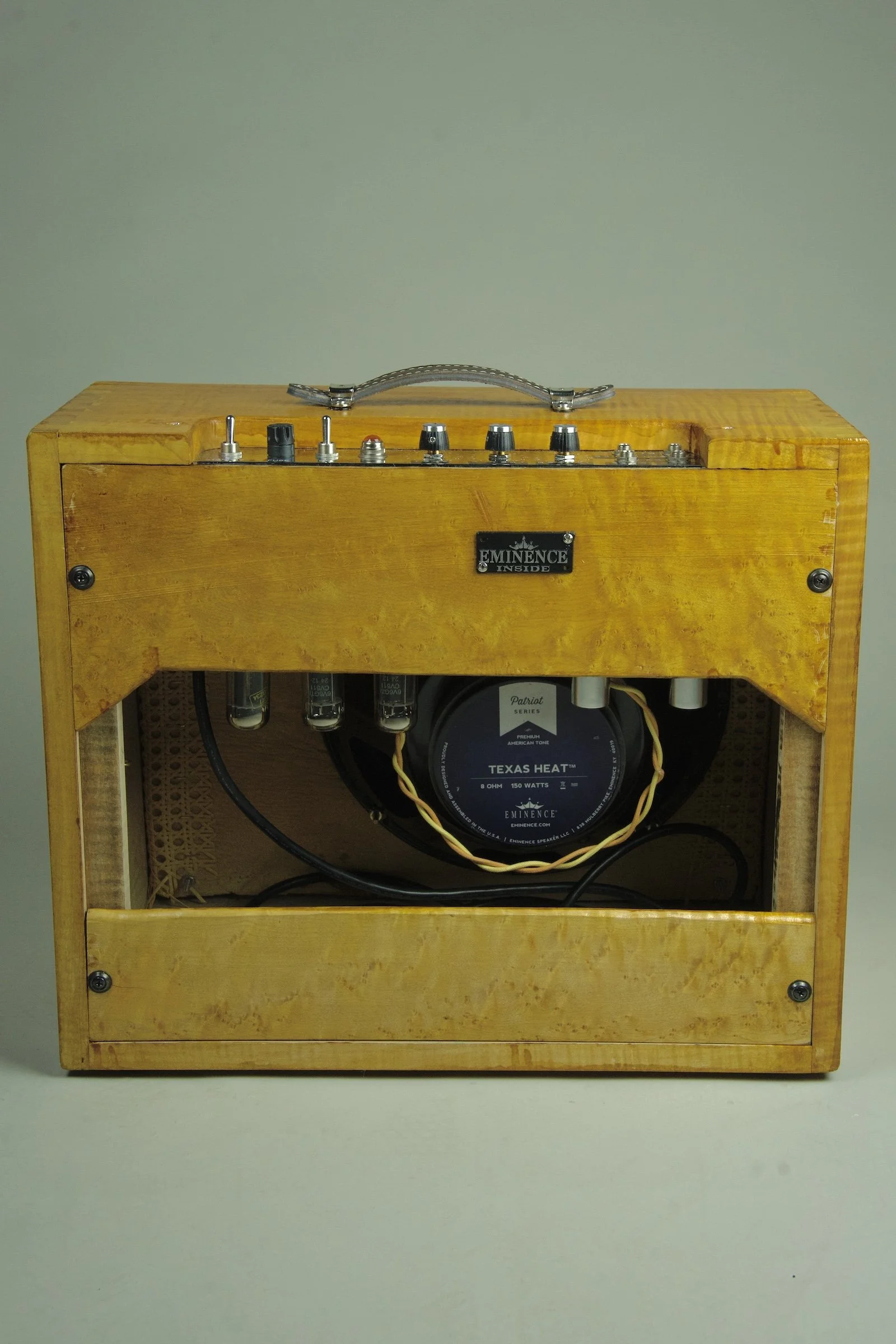 Alward Aquila Deluxe 12" Combo Amplifier7.jpeg