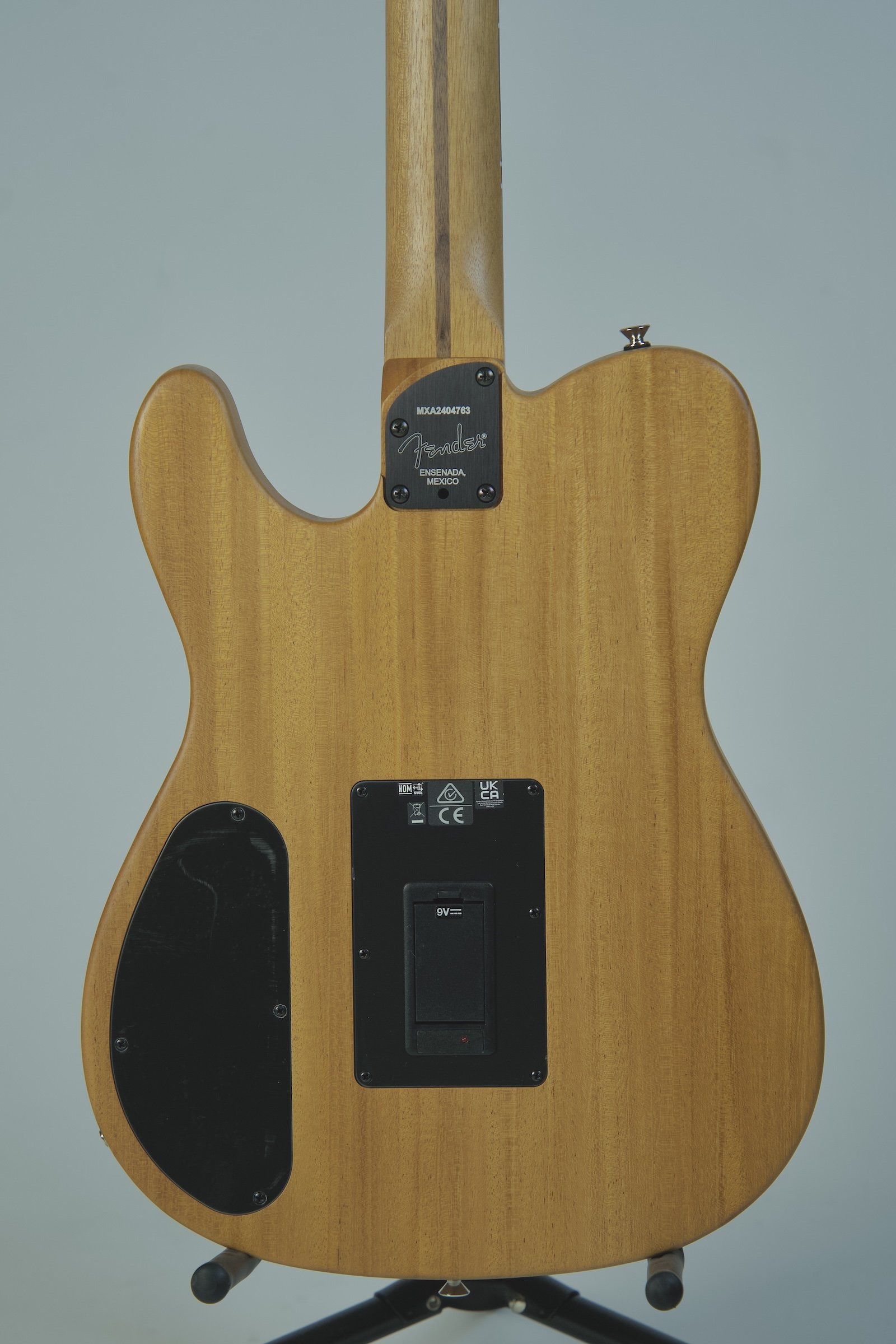 Fender Acoustasonic Finneas Telecaster7.jpeg