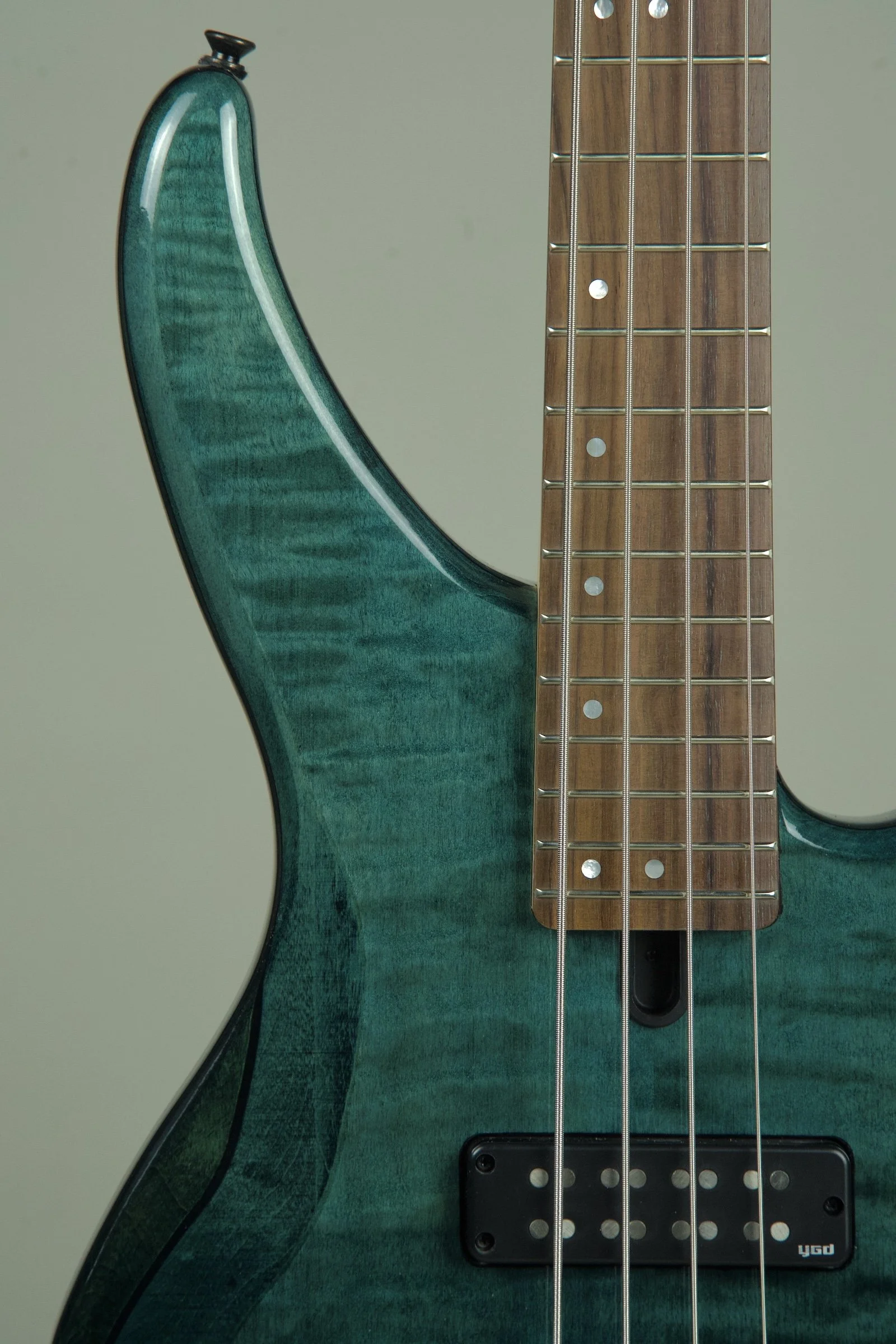 Yamaha TRBX604FM 4-string Bass Guitar - Indigo Blue5.jpeg