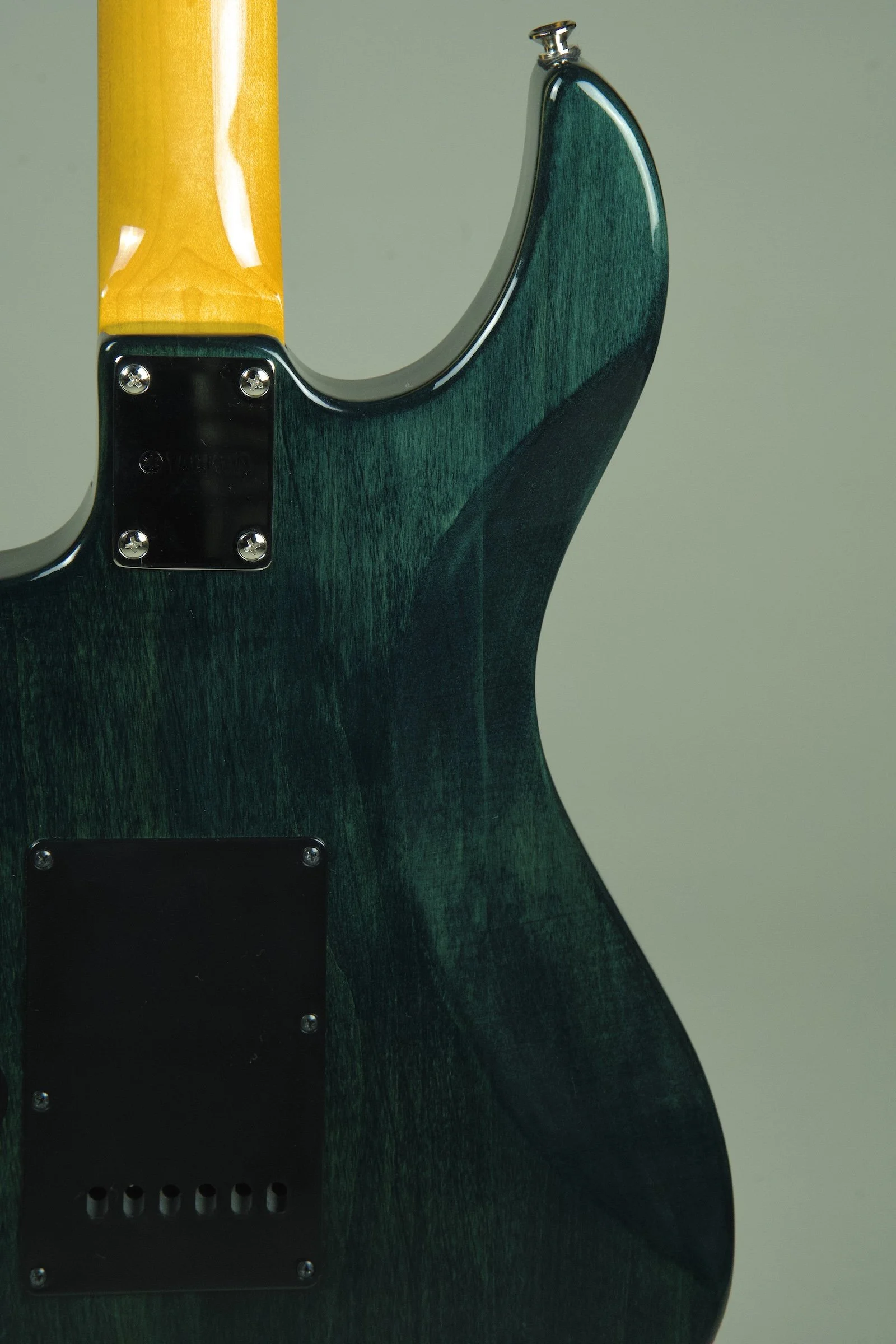 Yamaha Pacifica PAC612VIIFM Electric Guitar - Indigo Blue12.jpeg