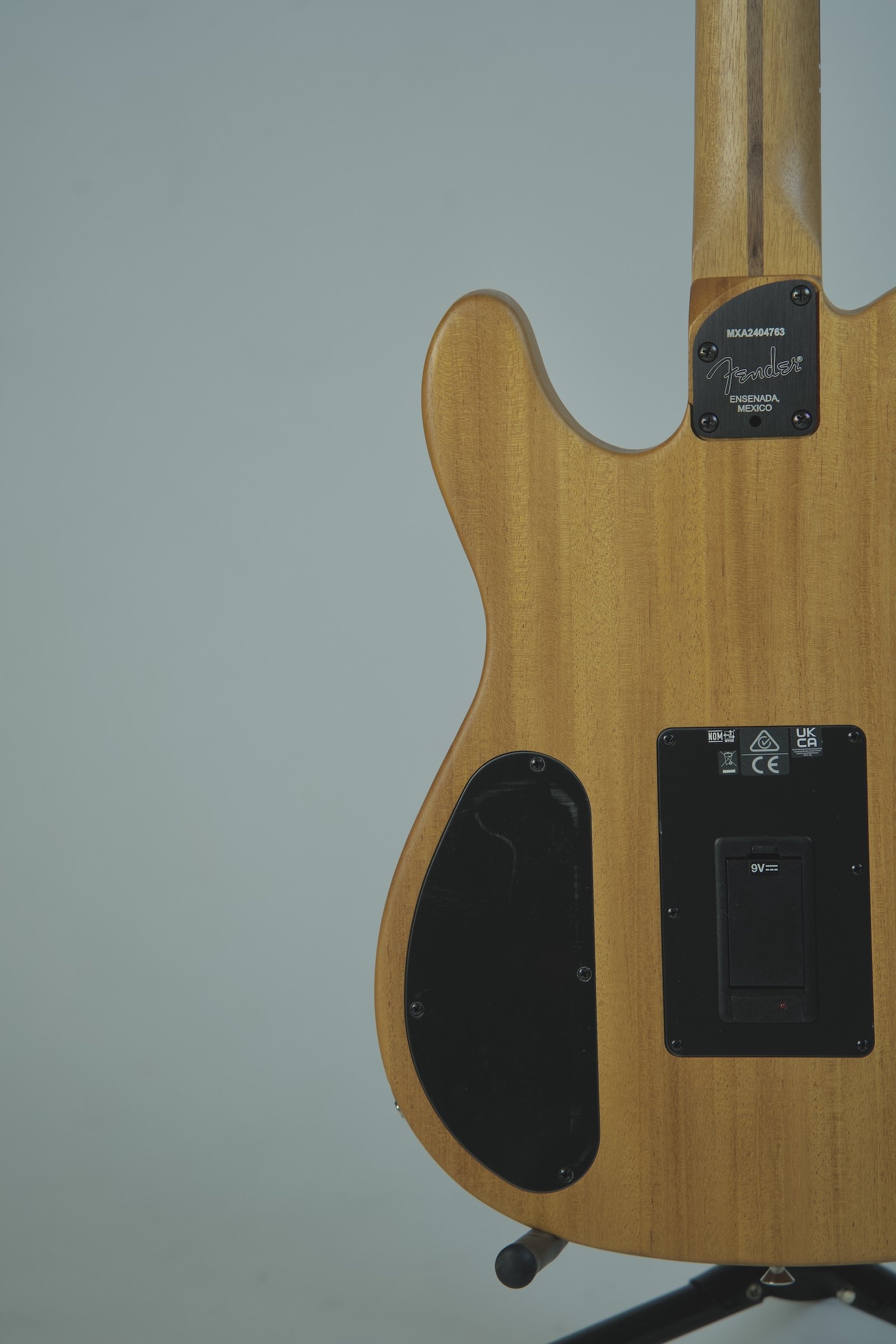 Fender Acoustasonic Finneas Telecaster9.jpeg