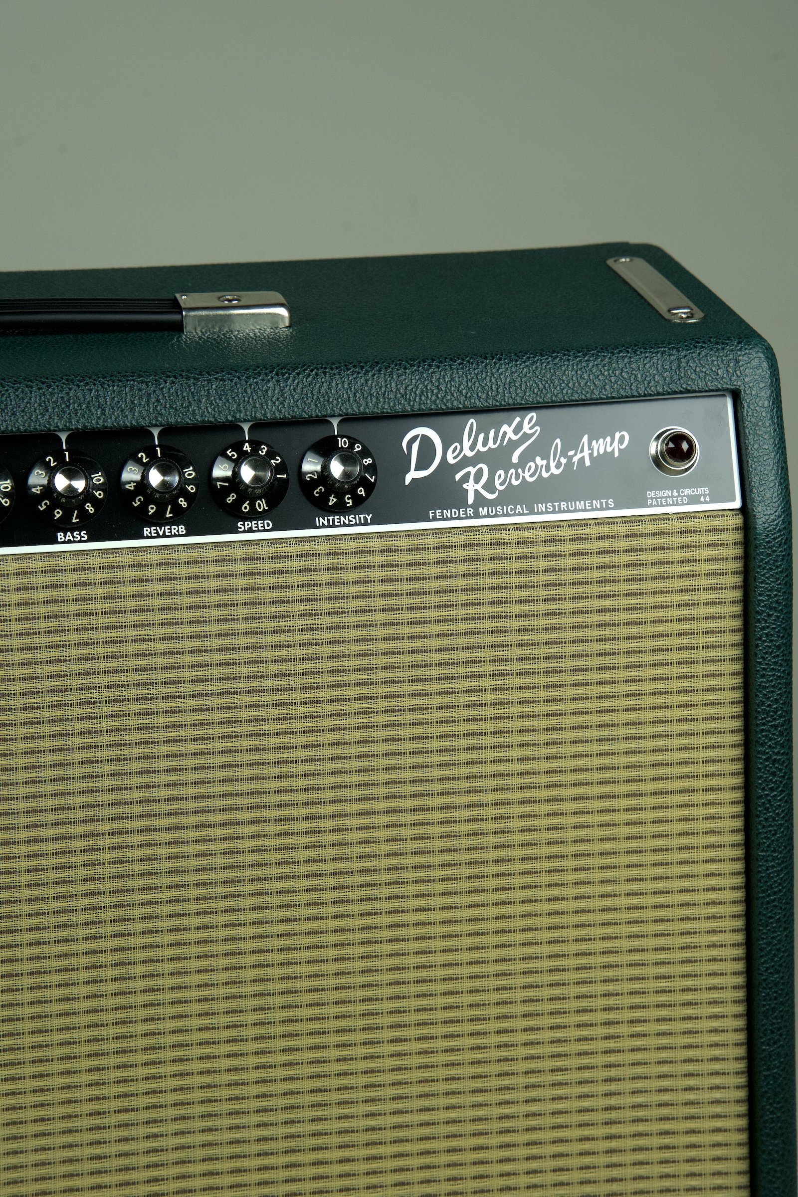 Fender Limited Edition Deluxe Reverb Amplifier - British Racing Green7.jpeg