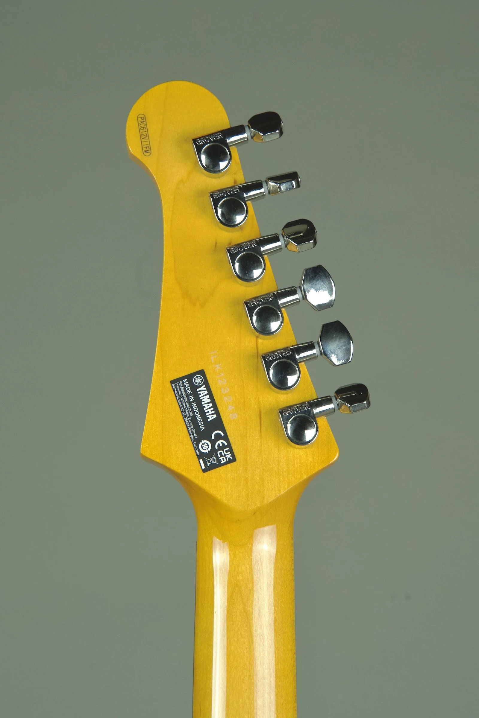 Yamaha Pacifica PAC612VIIFM Electric Guitar - Indigo Blue10.jpeg