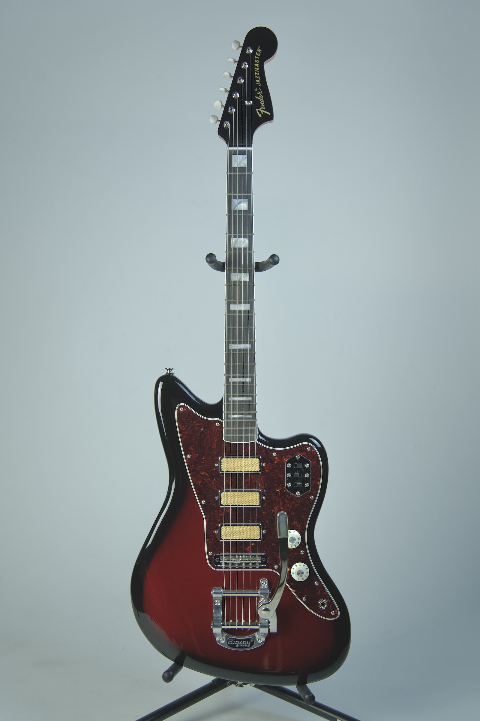 Used Fender Gold Foil Jazzmaster Electric Guitar 1.jpeg