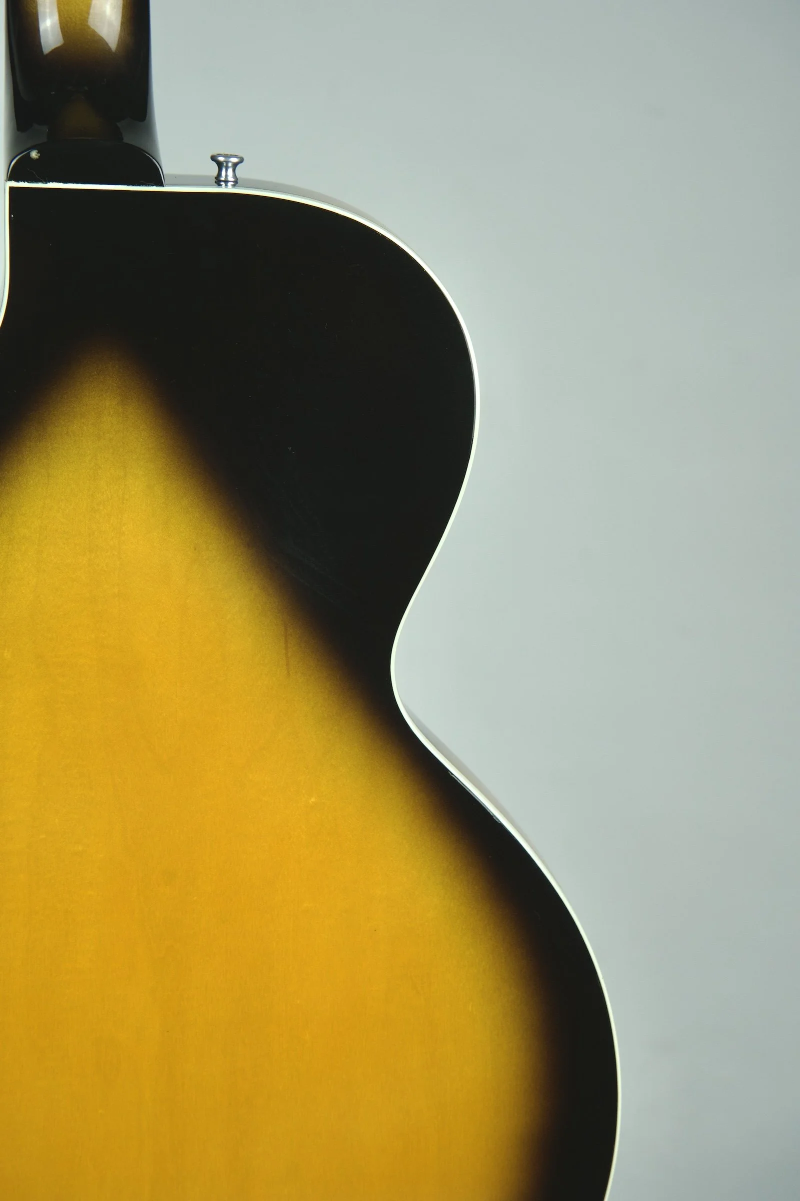 Used 1995 Gibson ES-135 Semi-Hollowbody Guitar - 2-color sunburst7.jpeg