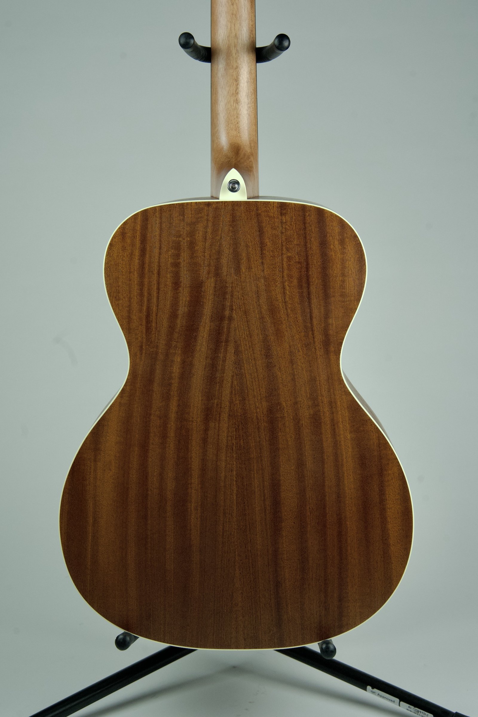 Alvarez RF26 Acoustic Guitar5.jpeg