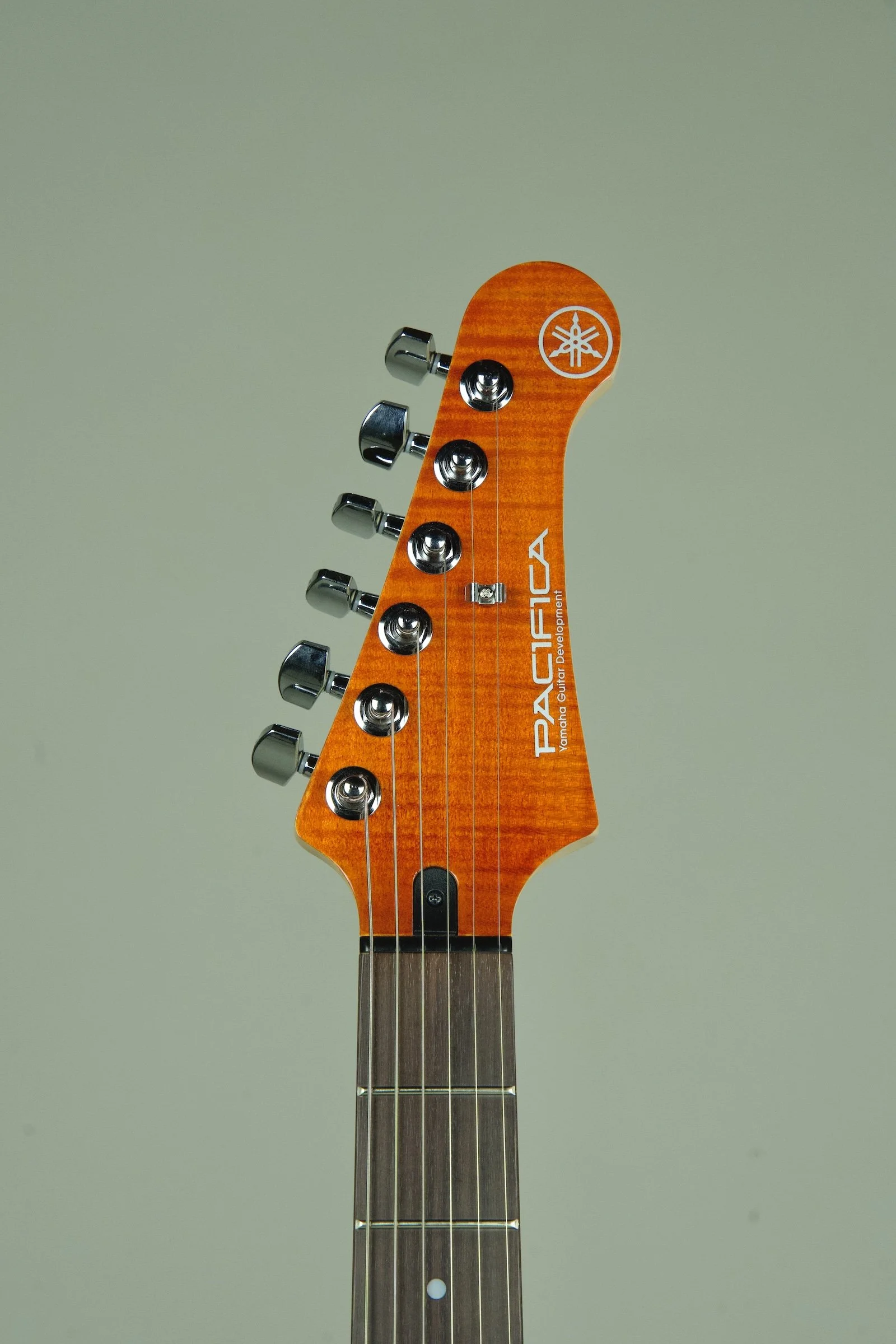 Yamaha PAC212VFM PACIFICA ELECTRIC GUITAR - Caramel Brown3.jpeg