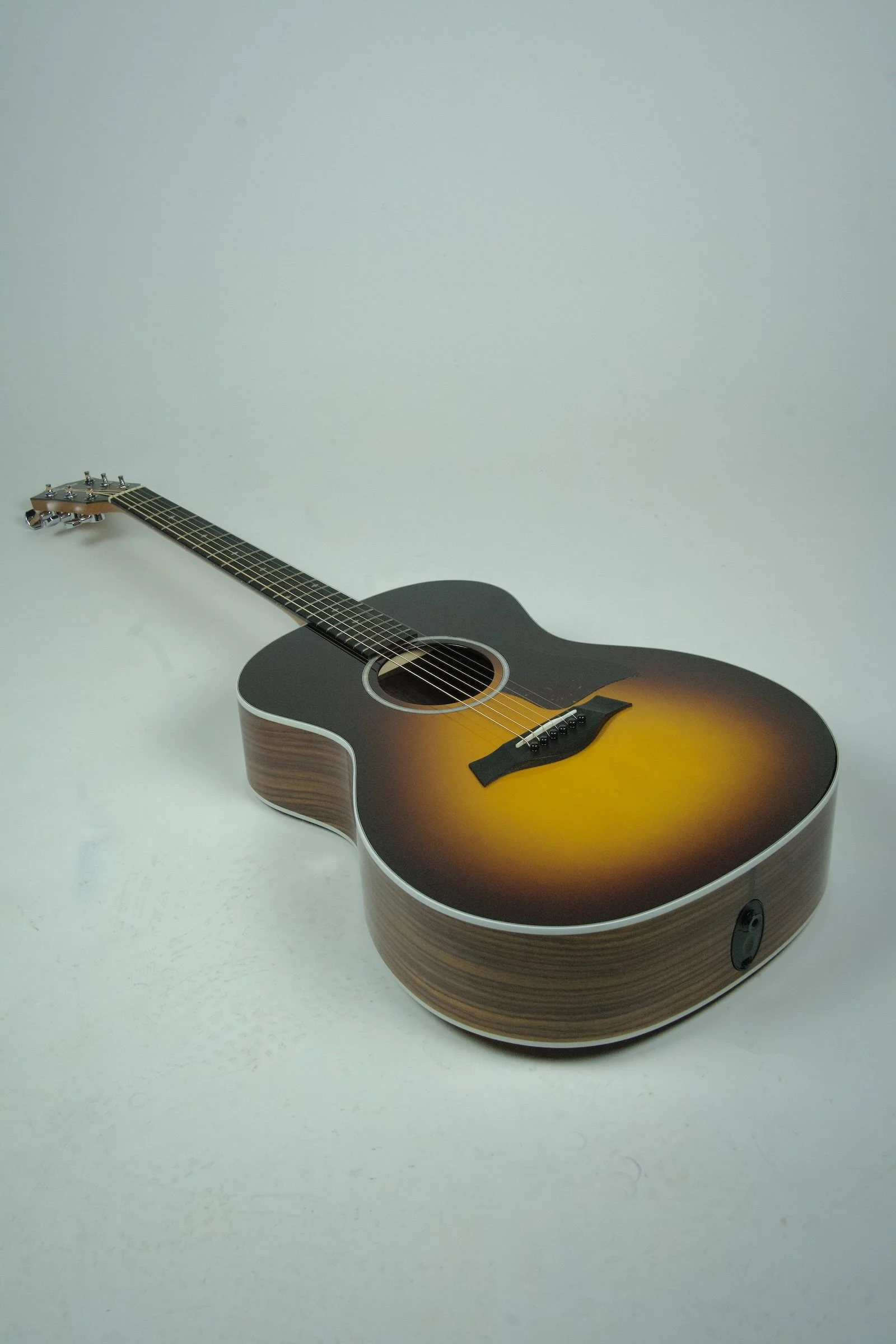 Used Taylor 214e-SB-DLX Acoustic Electric Guitar20.jpeg