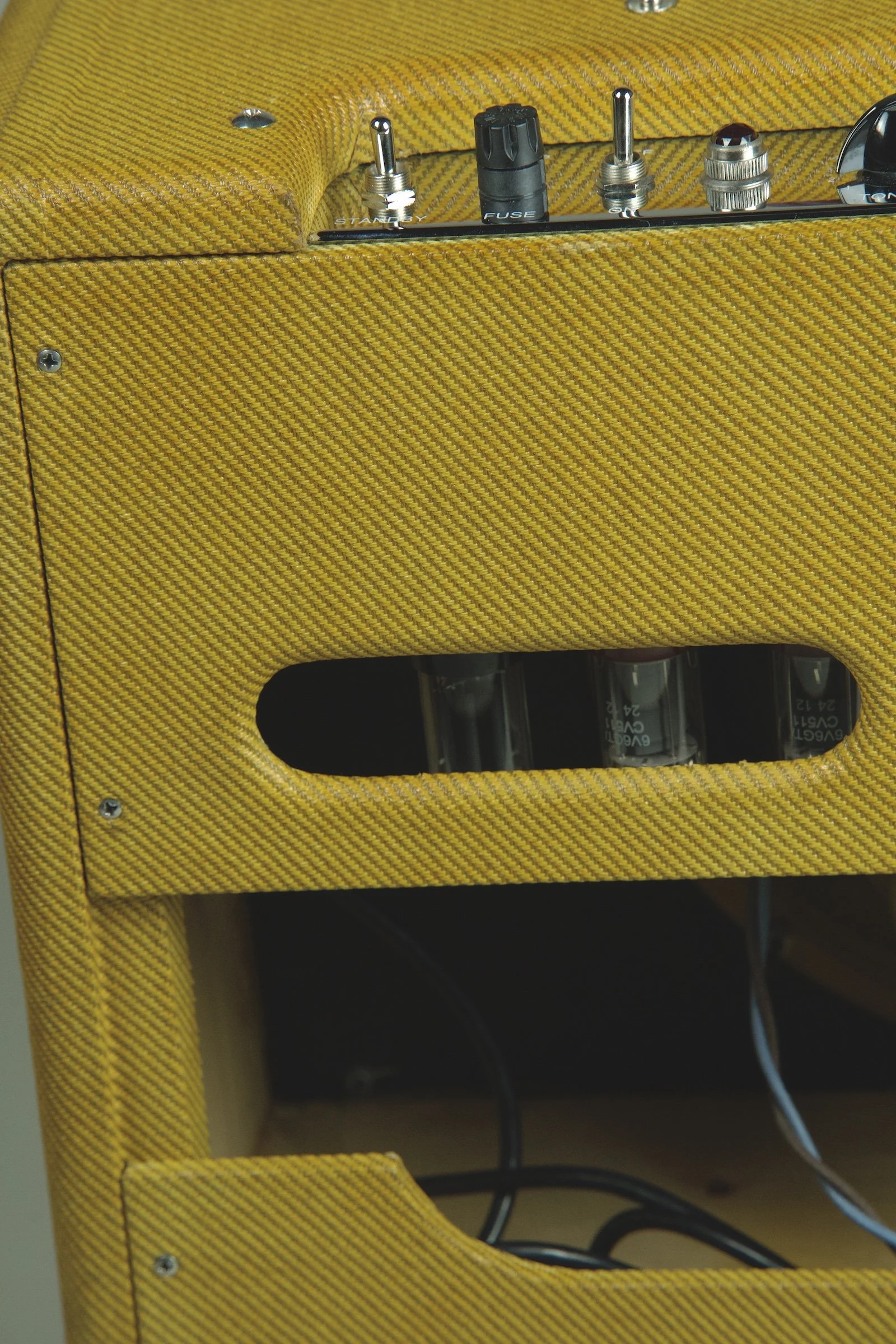 Alward Golden Eagle Deluxe Combo Amplifier11.jpeg