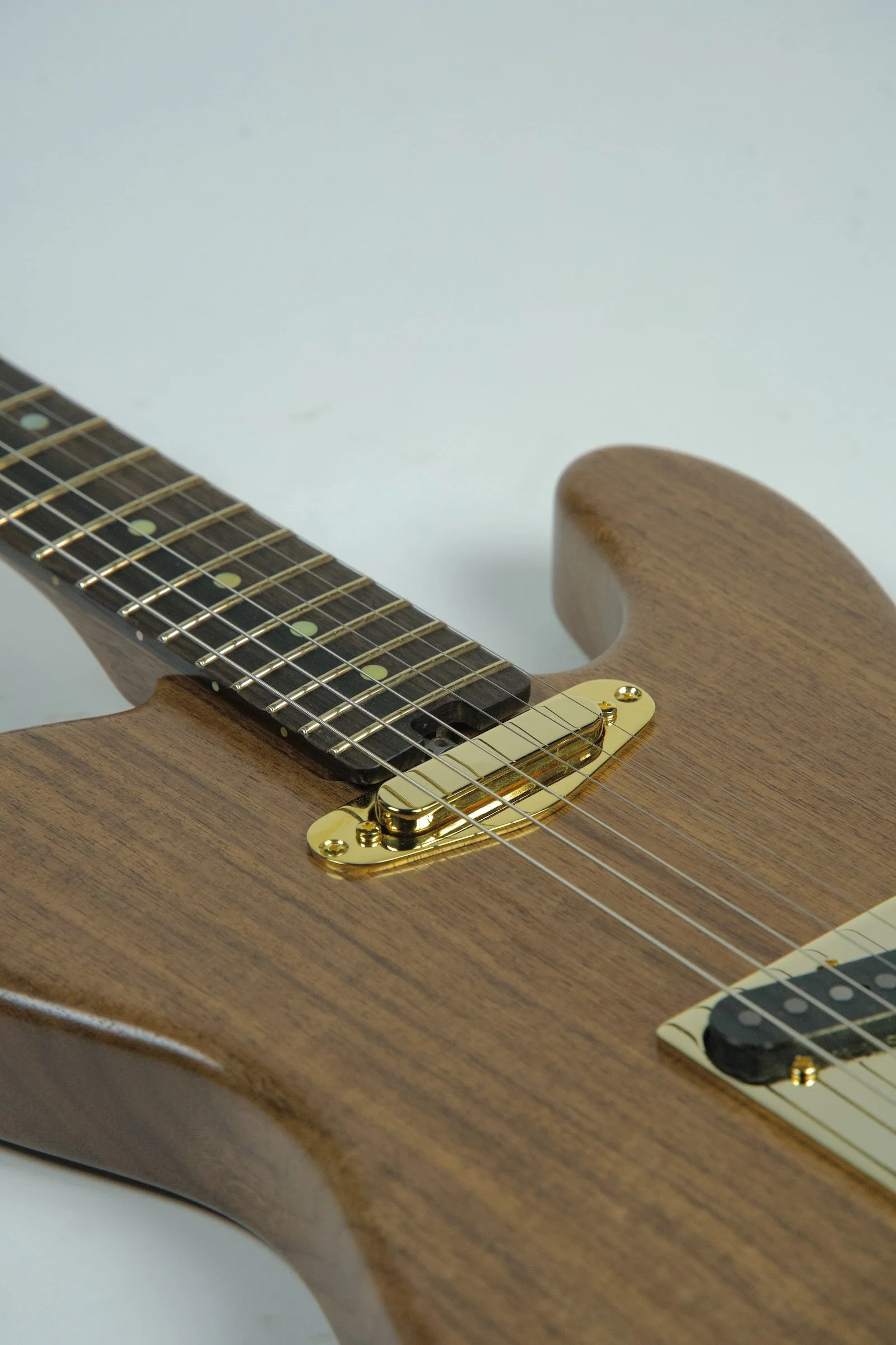 Stosh T-3 Electric Guitar - Natural Walnut3.jpeg