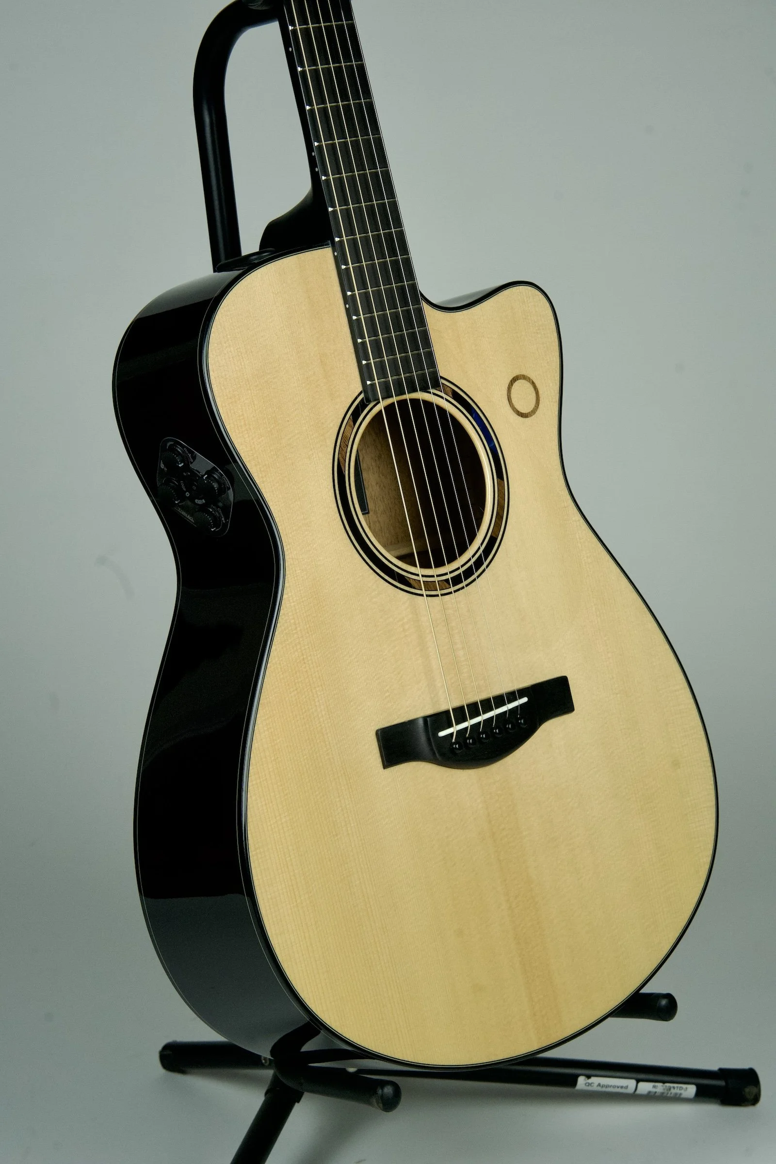 Yamaha TransAcoustic TAS3C Acoustic Electric Guitar14.jpeg