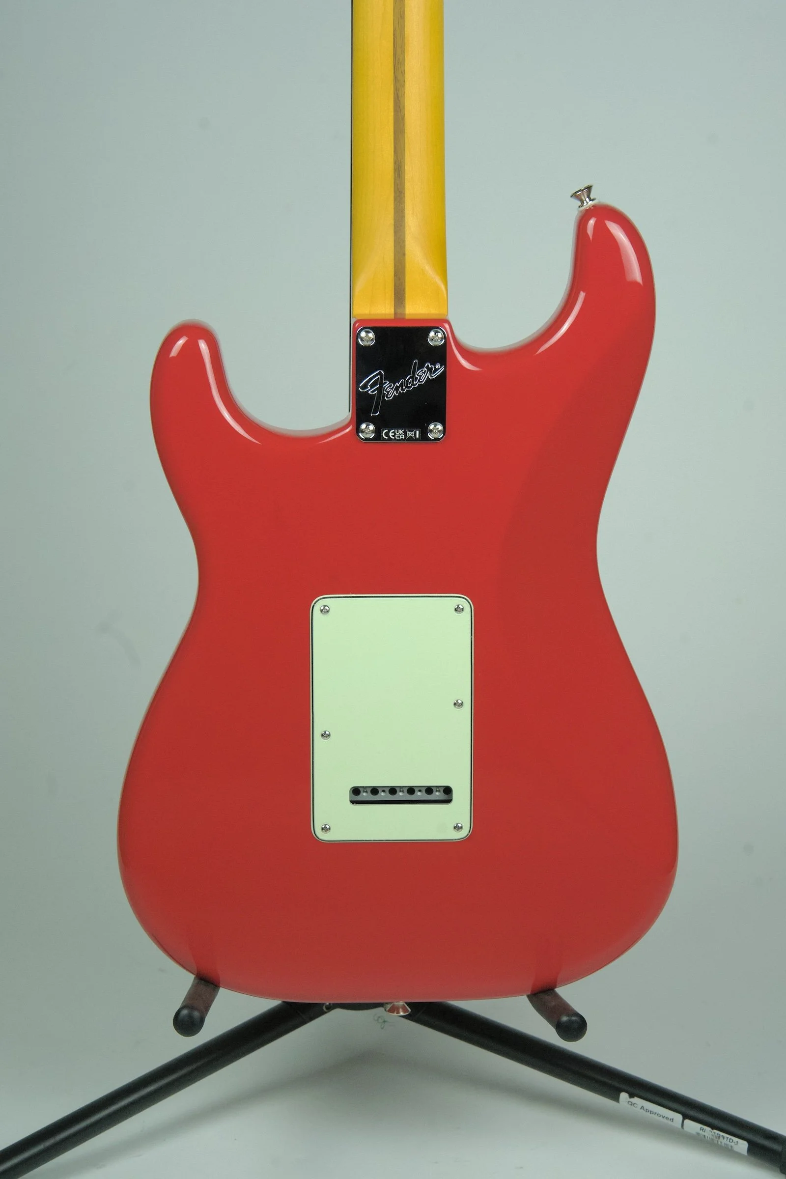 Fender American Professional Classic Stratocaster - Dakota Red15.jpeg