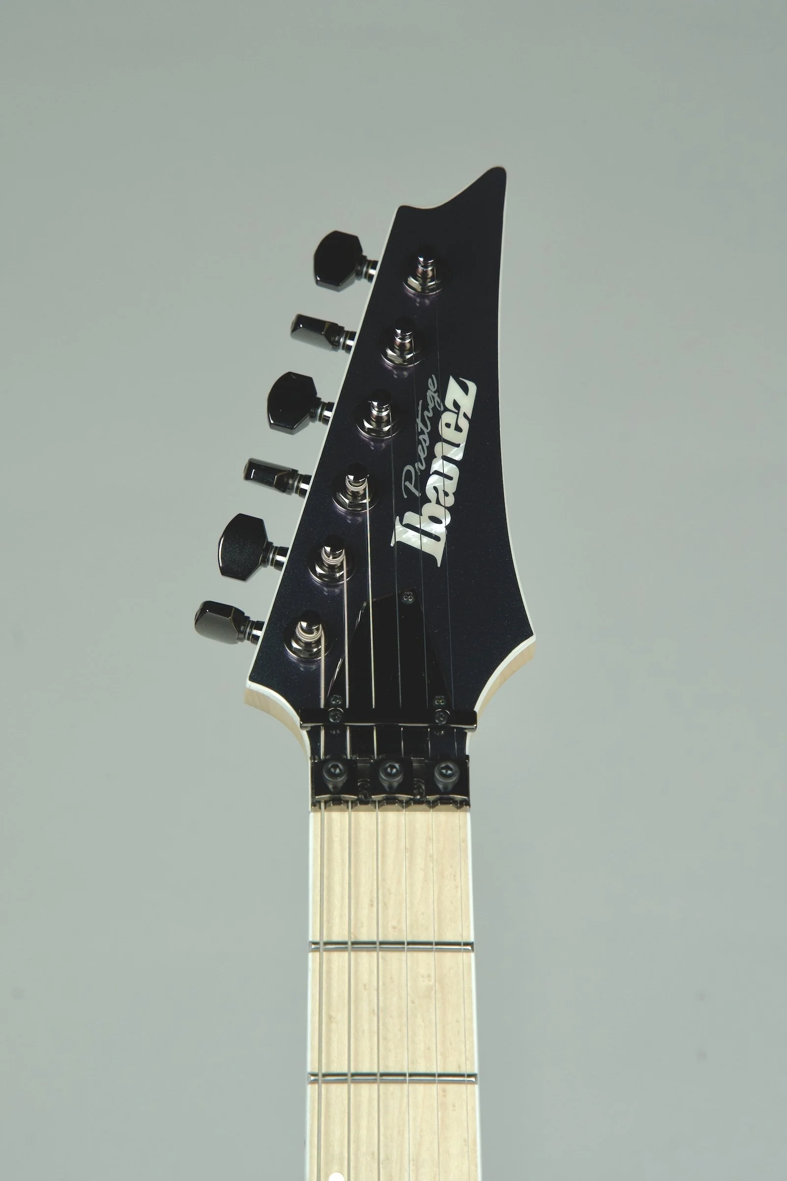 Ibanez Prestige RG5120 Electric Guitar - Polar Lights3.jpeg