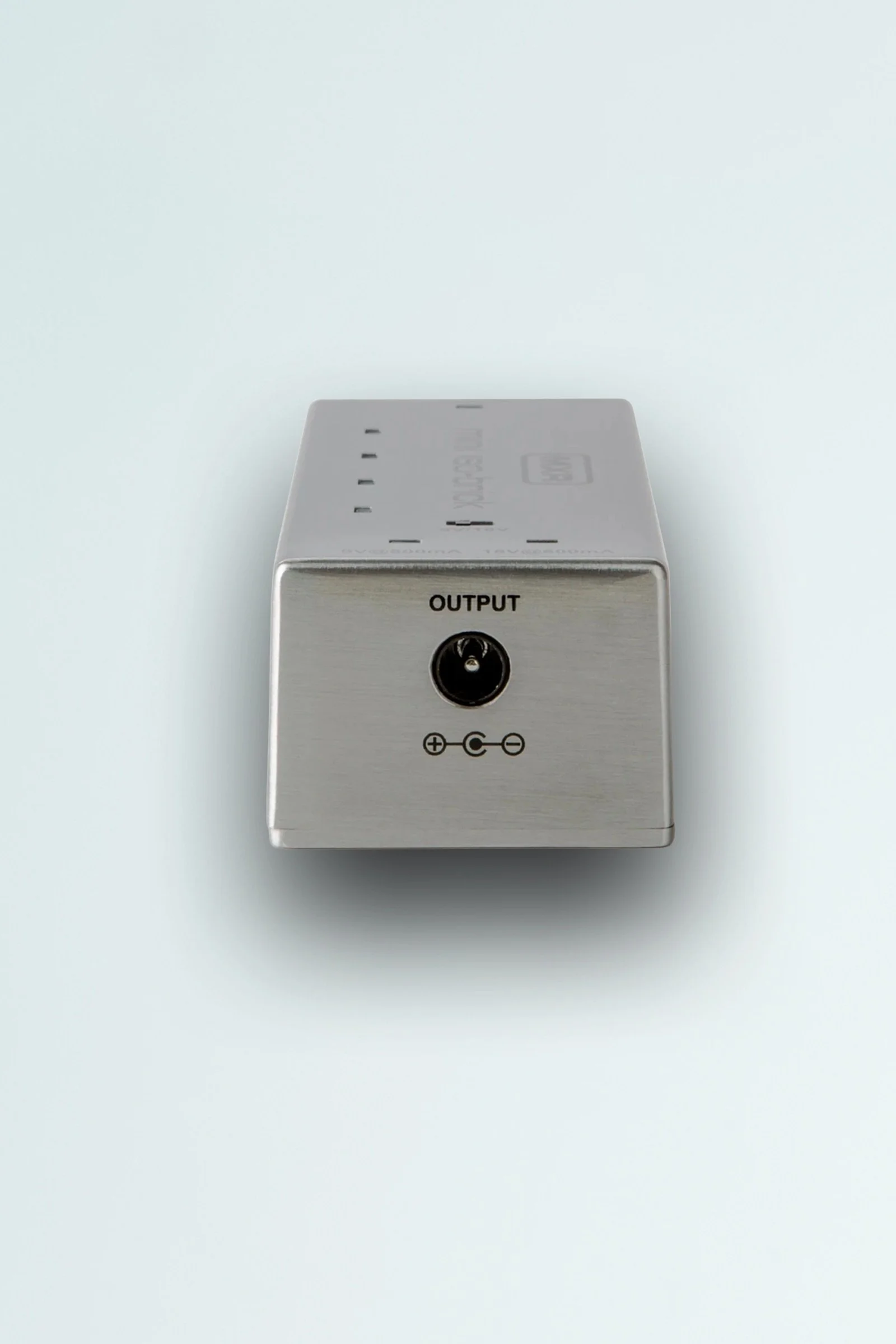 MXR M239 Mini Iso-Brick Power Supply44.jpeg