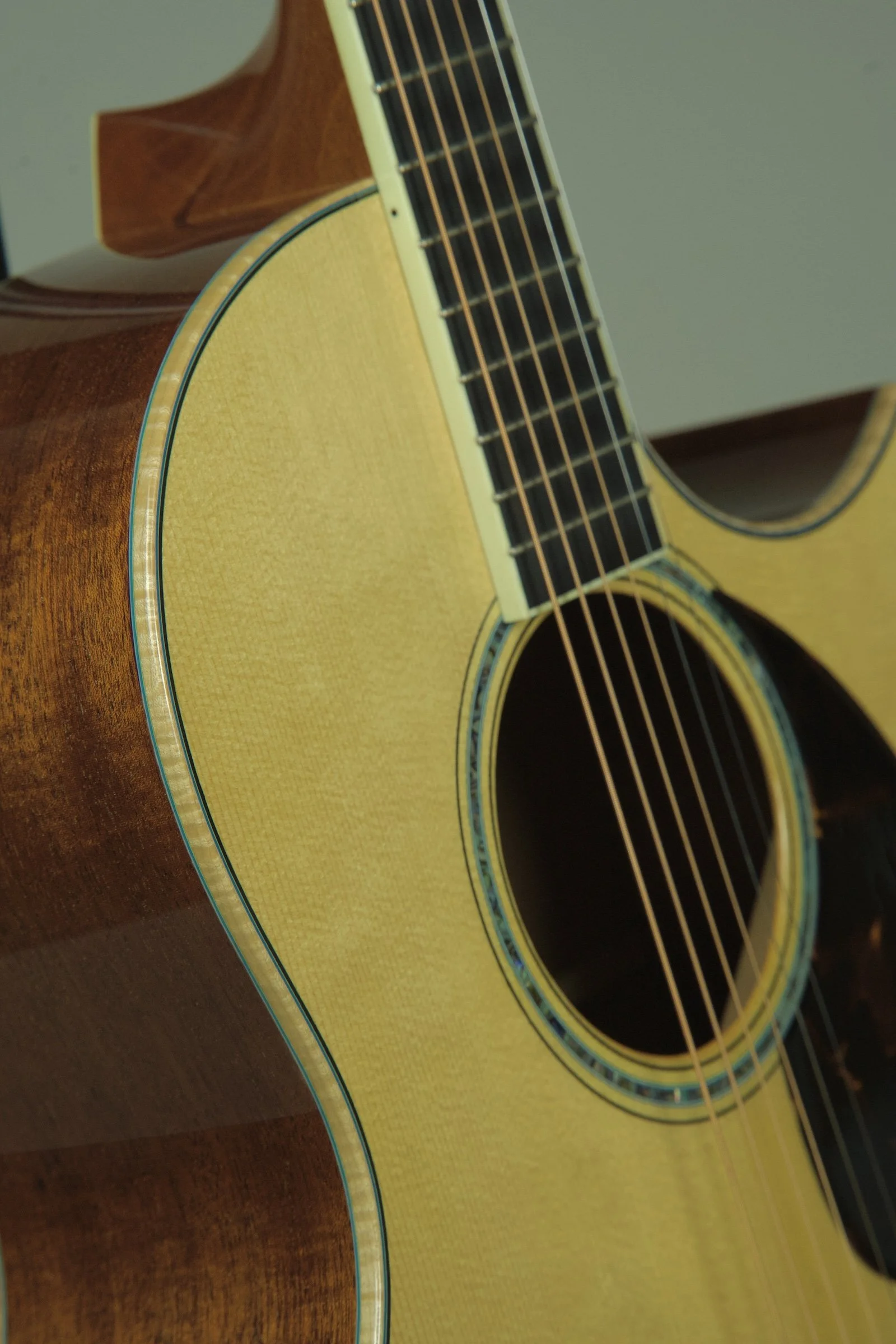 Used Morgan Concert Florentine Cutaway Acoustic Electric Guitar20.jpeg
