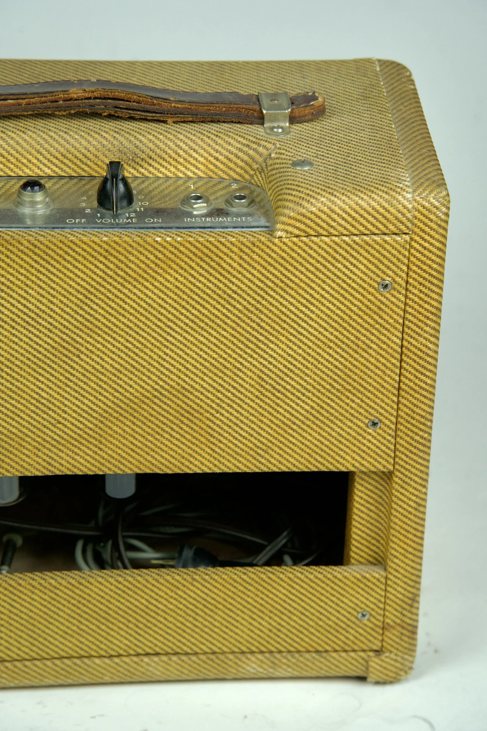 Used 1963 USA Fender 5F1 Champ Guitar Amplifier8.jpeg