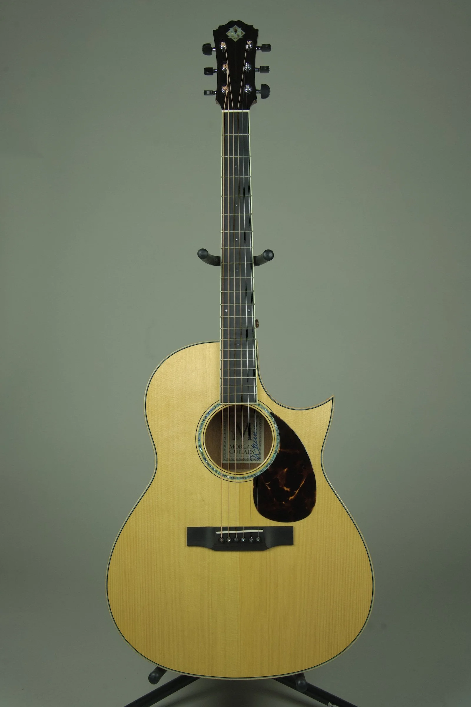 Used Morgan Concert Florentine Cutaway Acoustic Electric Guitar3.jpeg