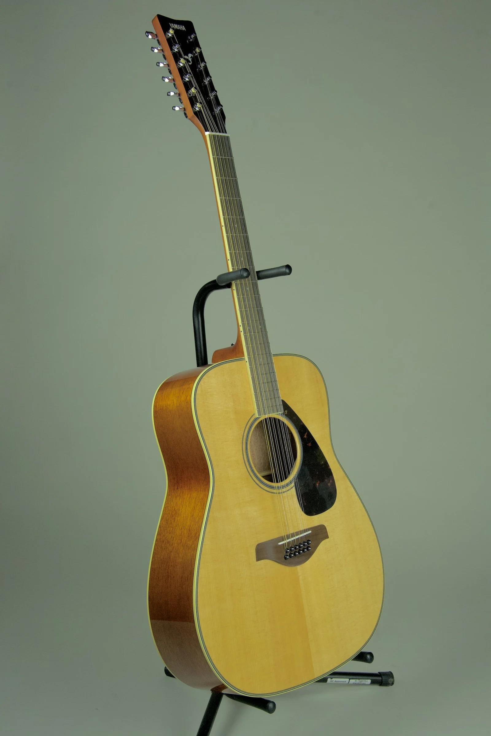 Yamaha FG820 12-String Acoustic Guitar7.jpeg