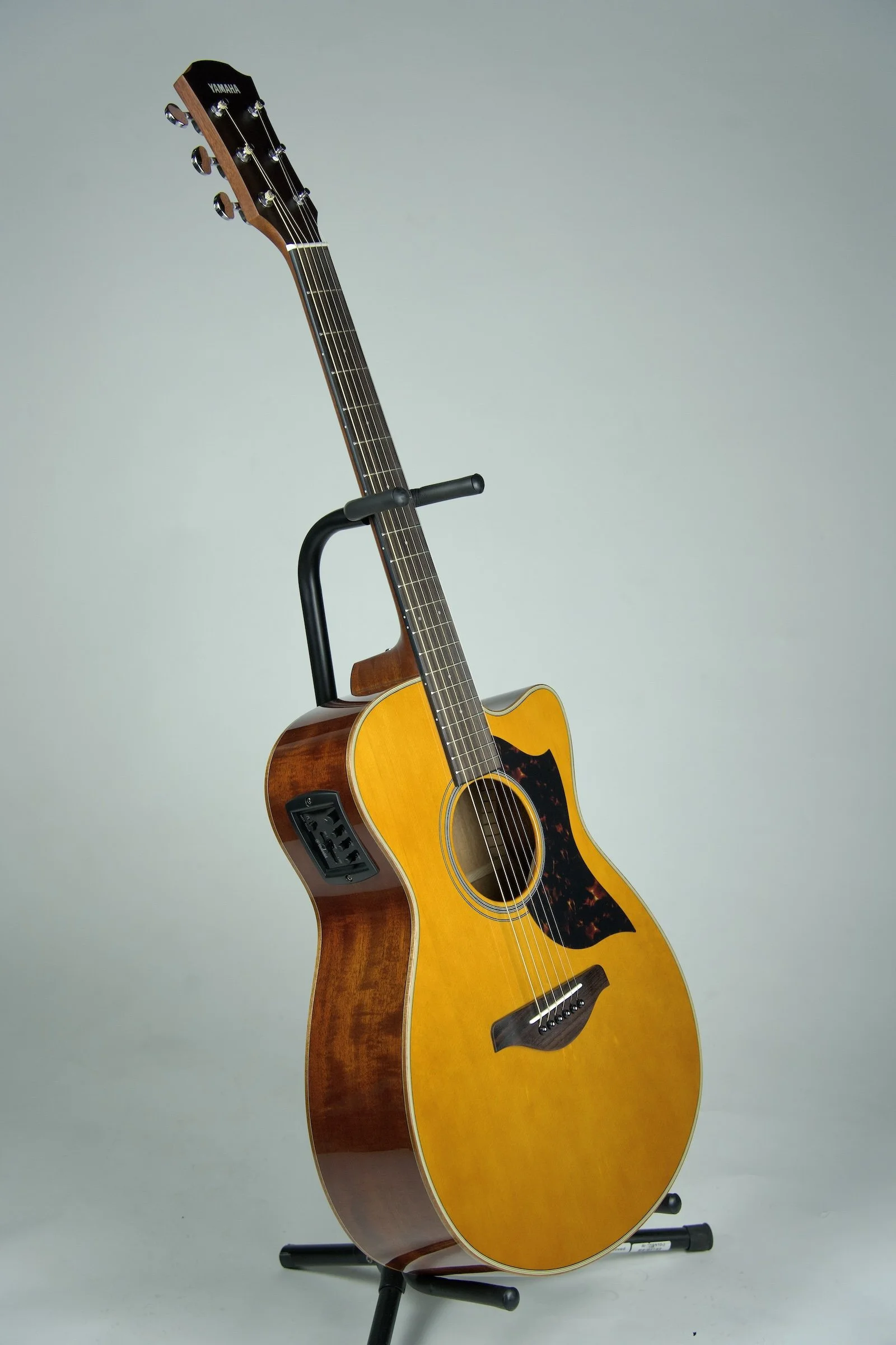 Yamaha AC1M-VN Acoustic Electric Guitar9.jpeg