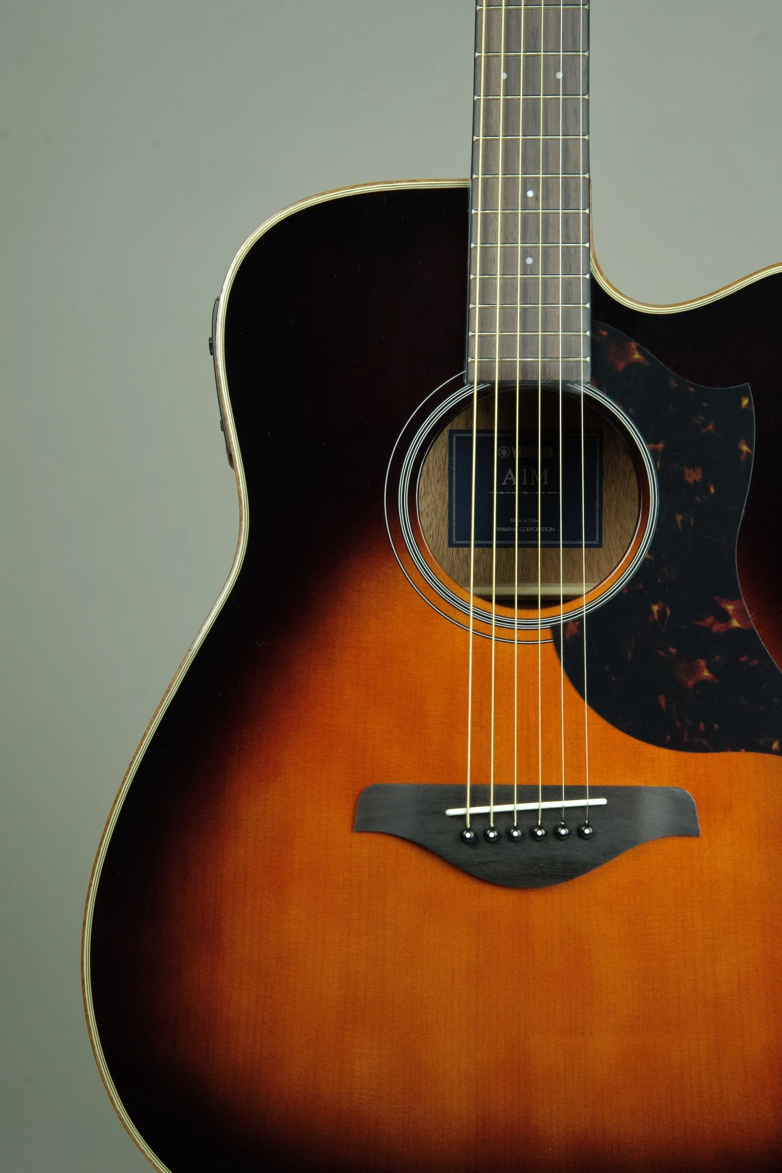 Yamaha A1M TBS Acoustic Electric Tobacco Sunburst4.jpeg