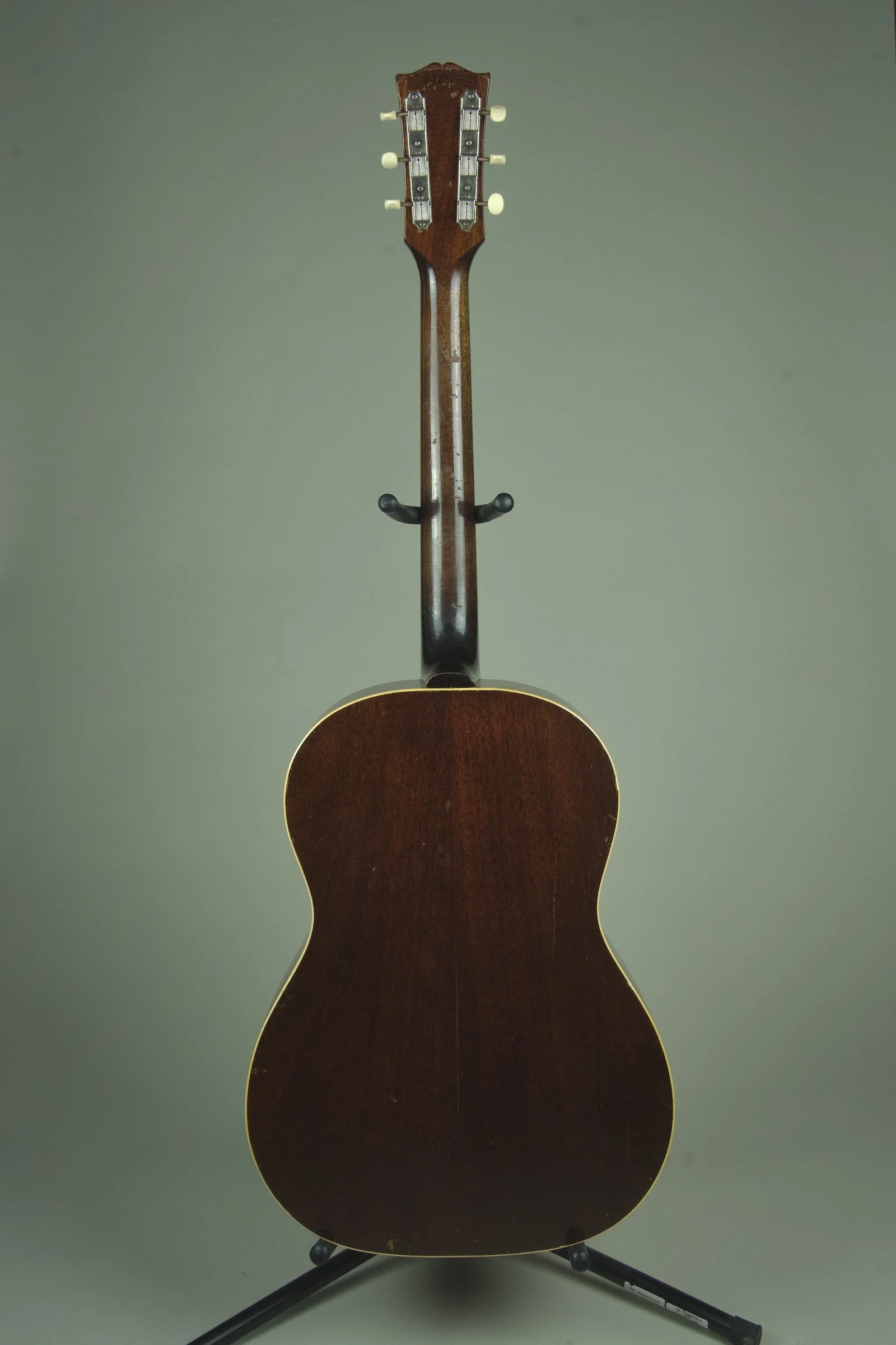 1964 Gibson LG-1  Acoustic Guitar12.jpeg