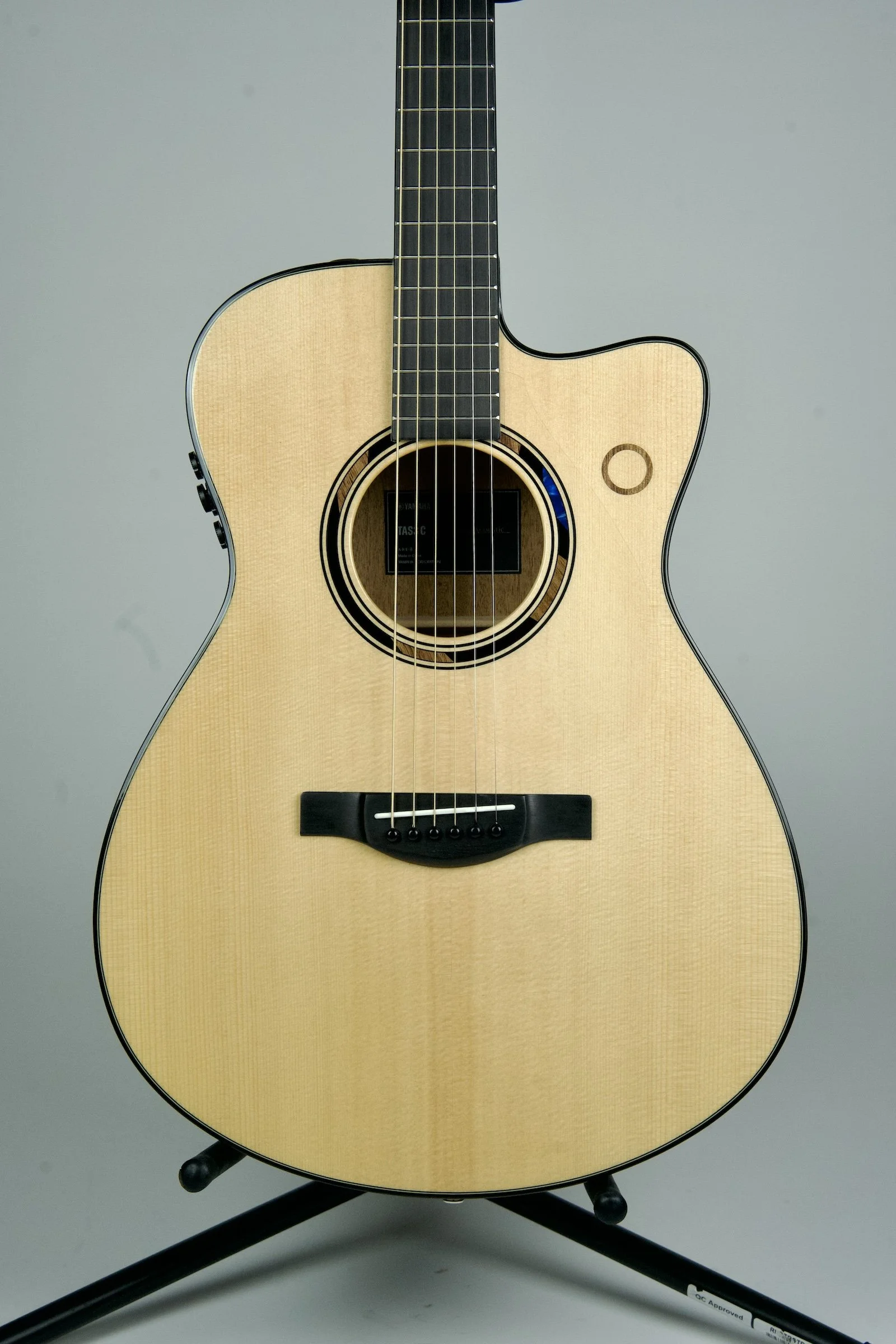 Yamaha TAS3 C TransAcoustic Acoustic-electric Guitar - Natural